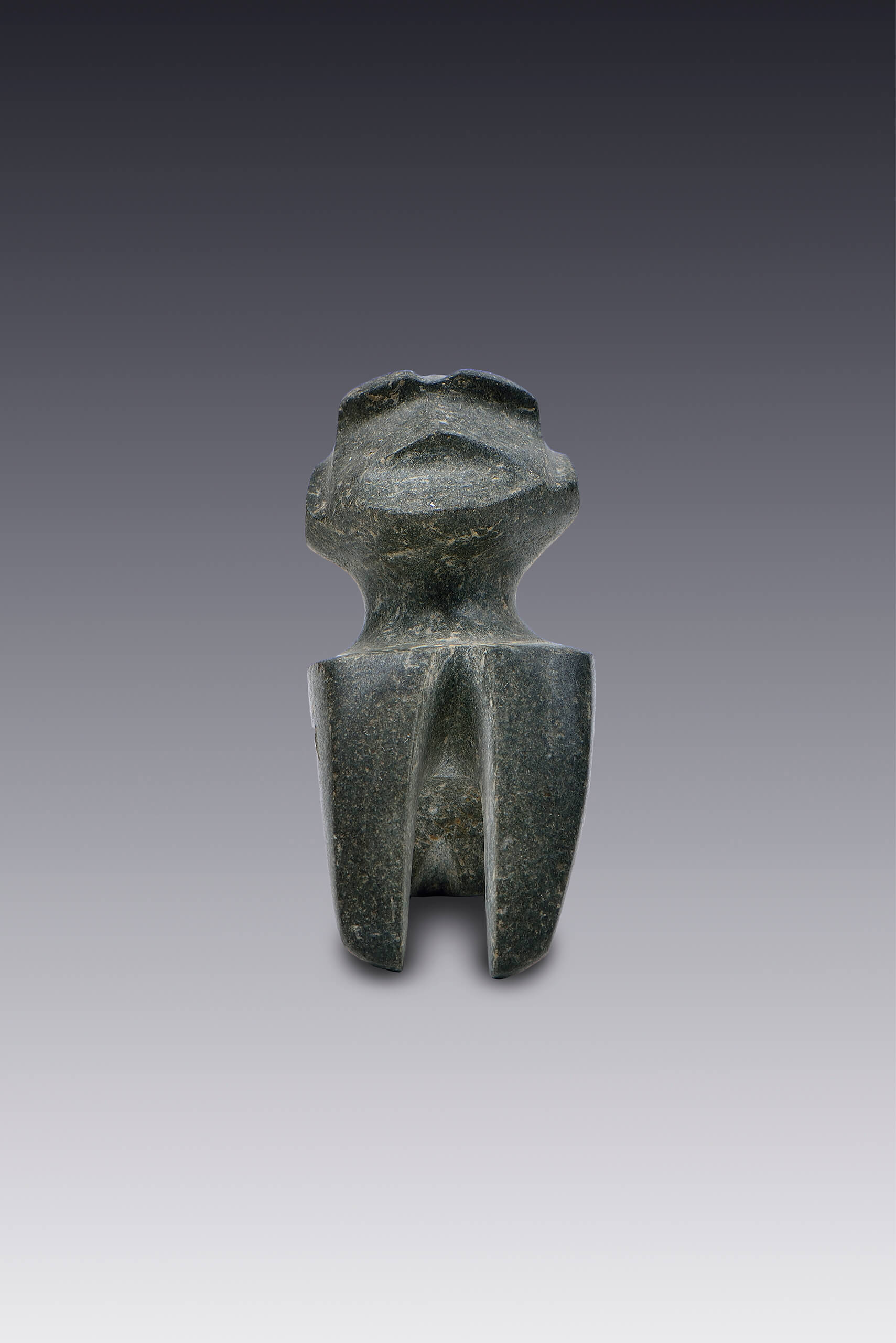 Hombre recostado en pose tipo Chac Mool | El México antiguo. Salas de Arte Prehispánico | Museo Amparo, Puebla