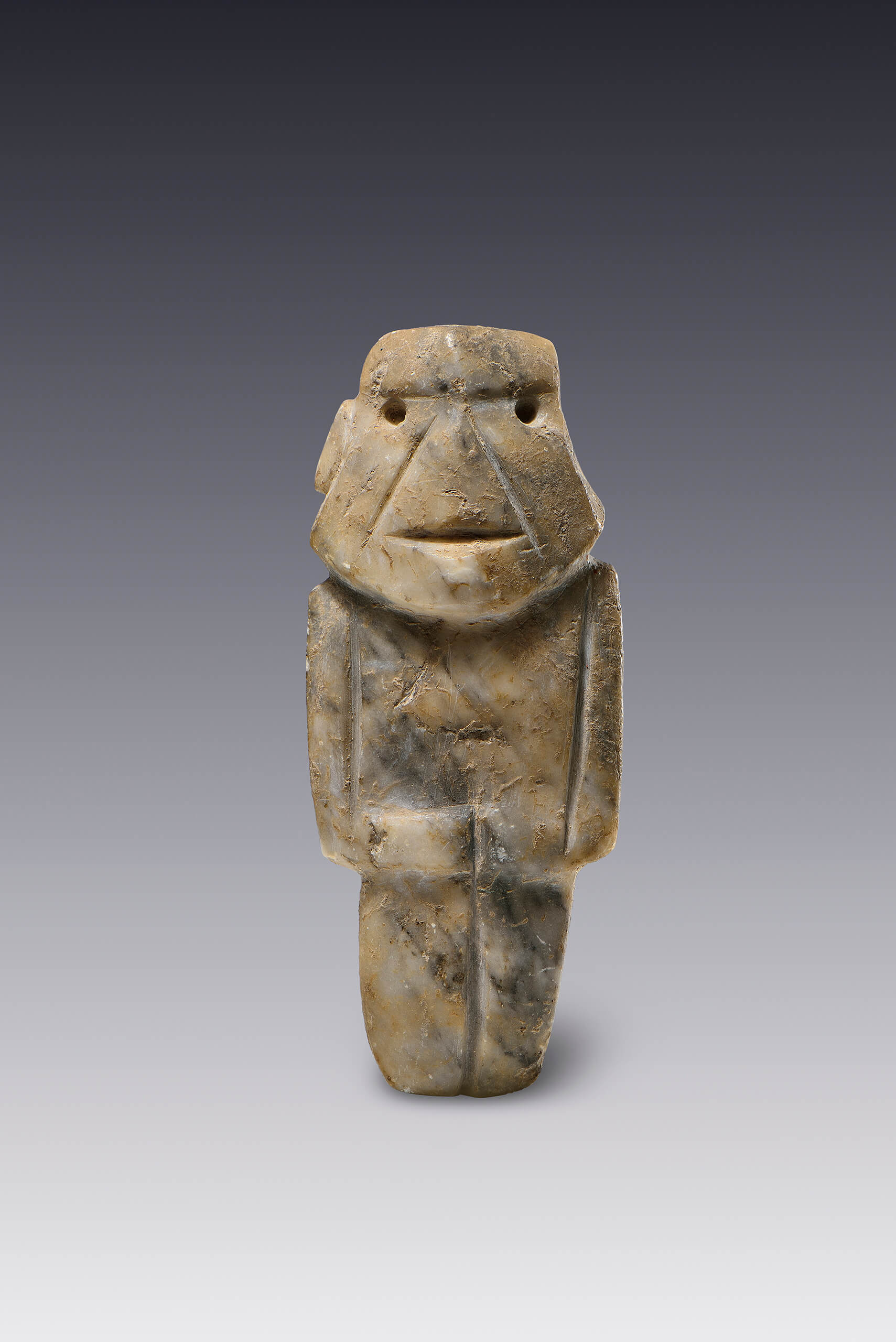 Hombre de pie con brazos a los lados (con fuerte abstracción) | El México antiguo. Salas de Arte Prehispánico | Museo Amparo, Puebla