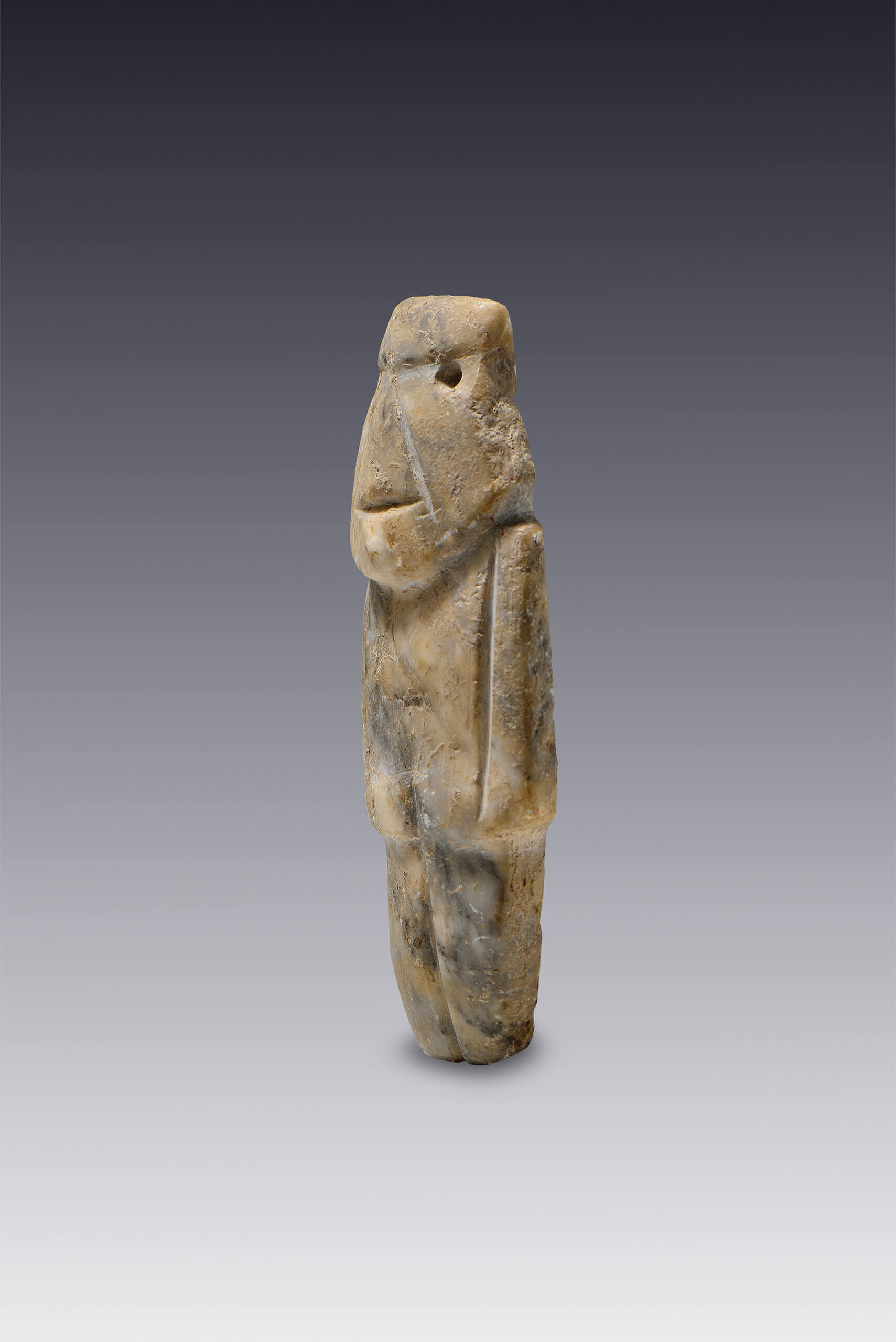 Hombre de pie con brazos a los lados (con fuerte abstracción) | El México antiguo. Salas de Arte Prehispánico | Museo Amparo, Puebla
