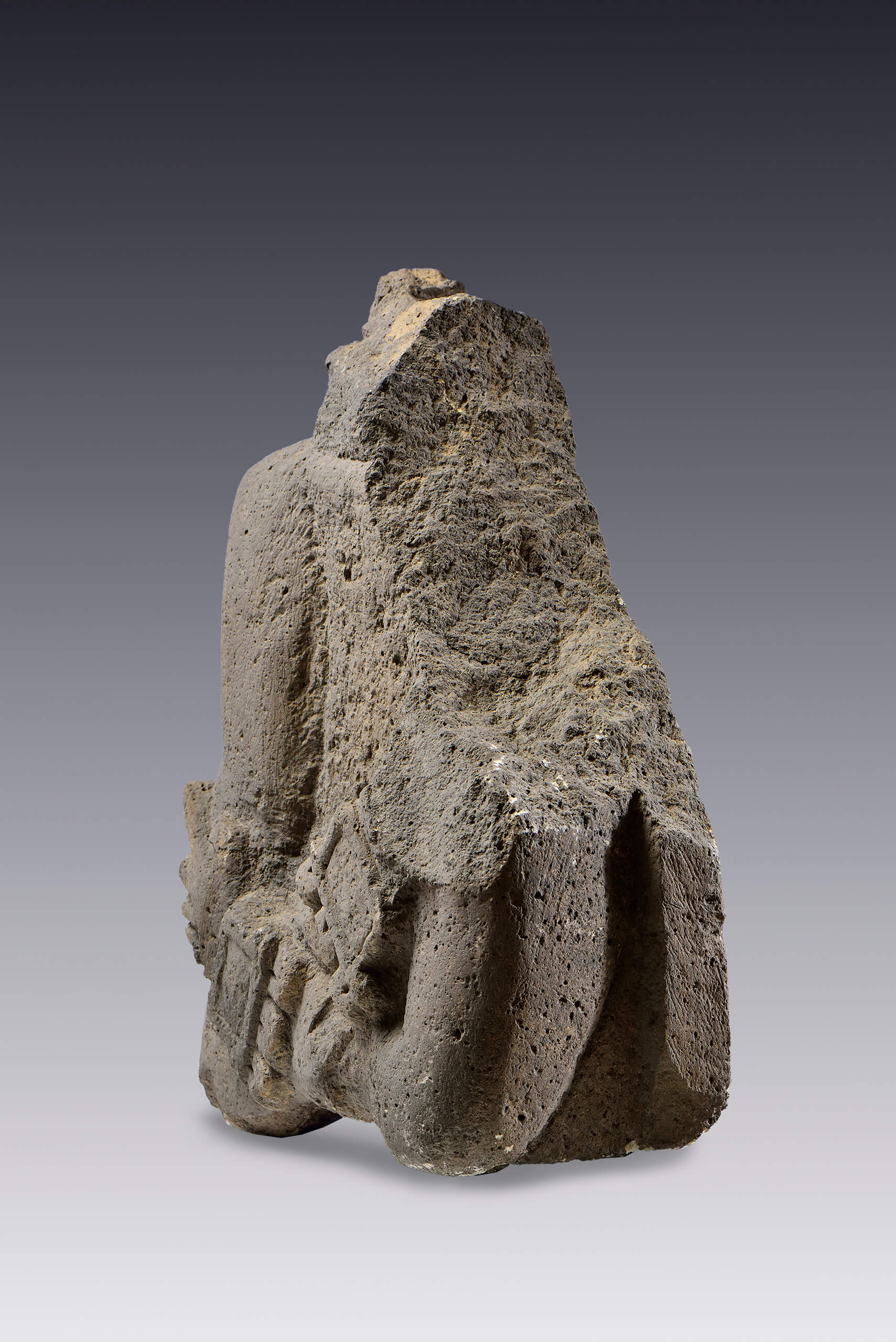 Fragmento de escultura antropomorfa | El México antiguo. Salas de Arte Prehispánico | Museo Amparo, Puebla