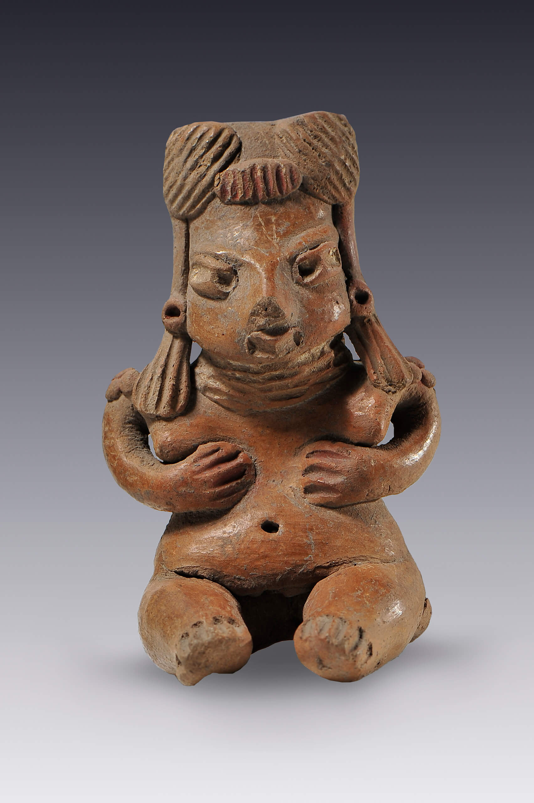 Desnudo femenino con ademán expresivo | El México antiguo. Salas de Arte Prehispánico | Museo Amparo, Puebla