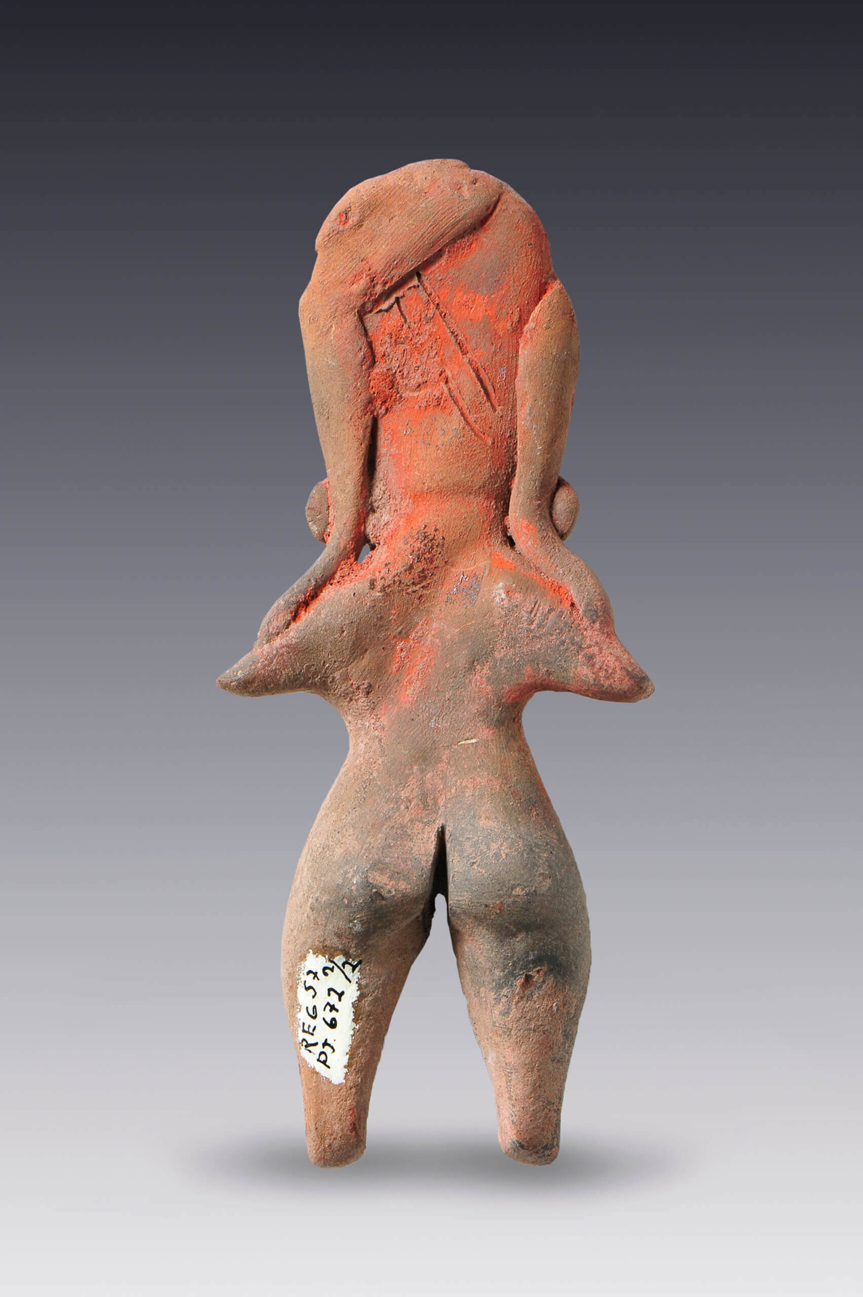Figuras femeninas planas, de pie y con pintura corporal | El México antiguo. Salas de Arte Prehispánico | Museo Amparo, Puebla