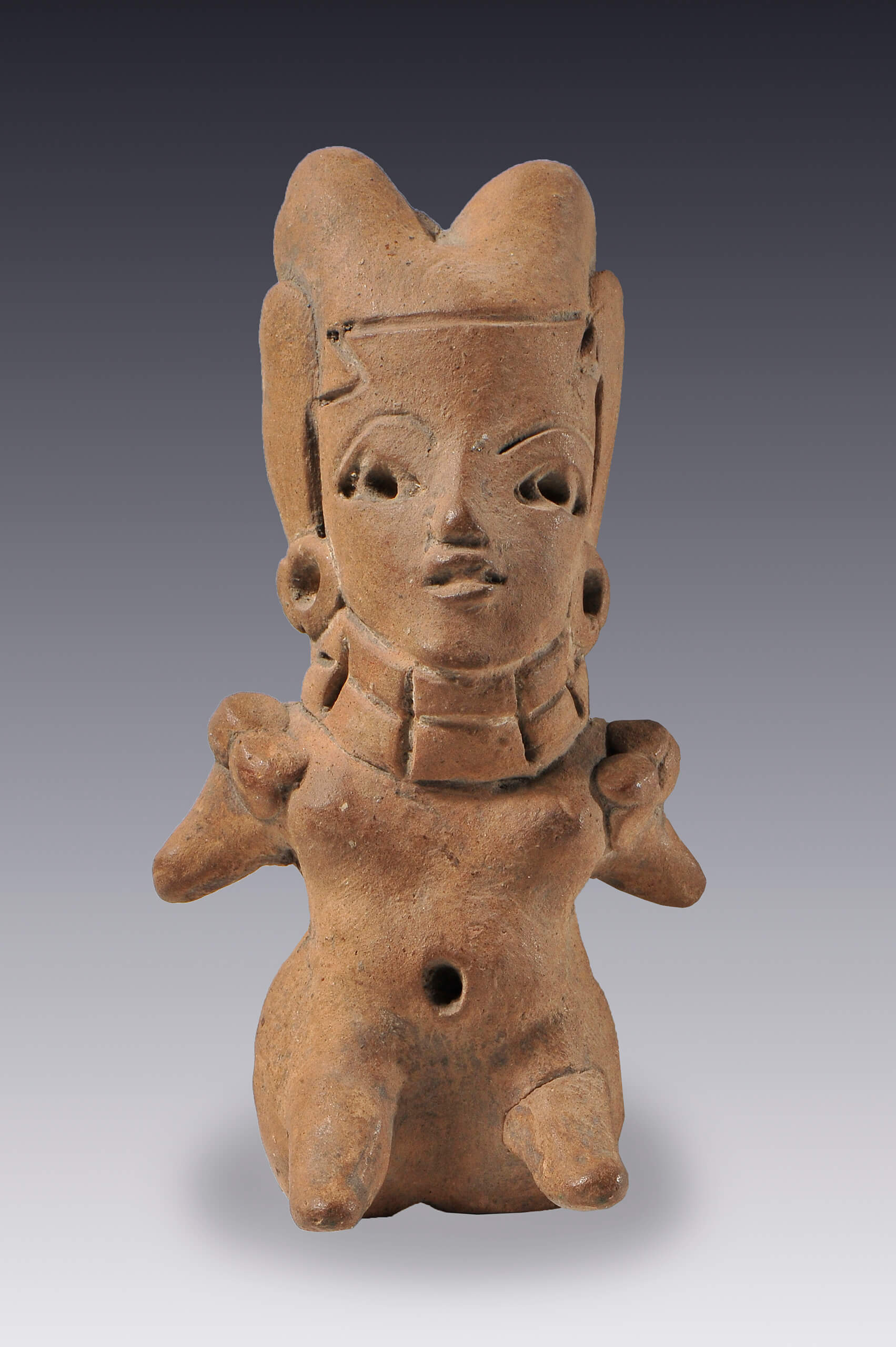 Mujer con gargantilla | El México antiguo. Salas de Arte Prehispánico | Museo Amparo, Puebla
