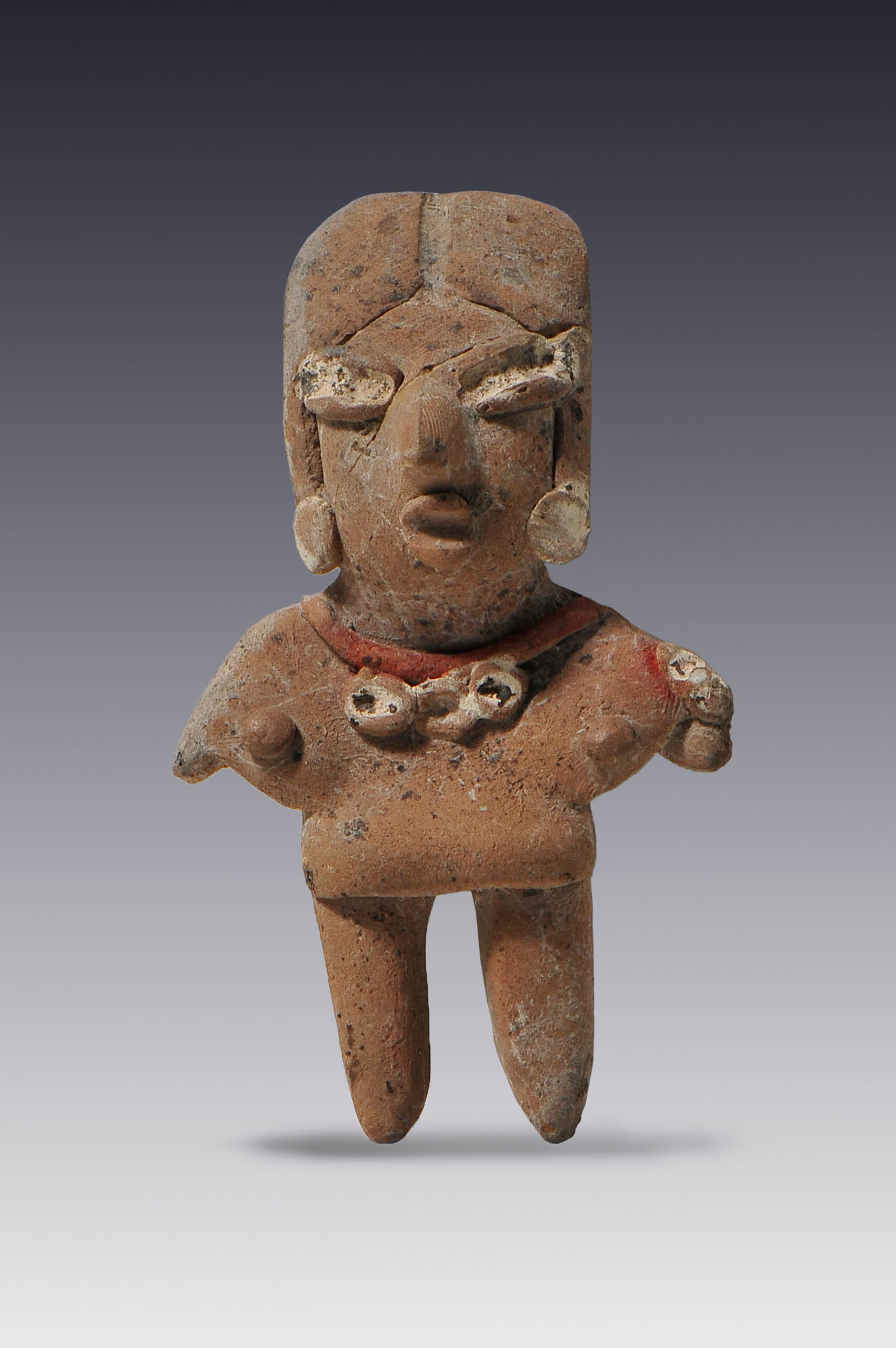 Mujeres desnudas con ornamentos de concha | El México antiguo. Salas de Arte Prehispánico | Museo Amparo, Puebla