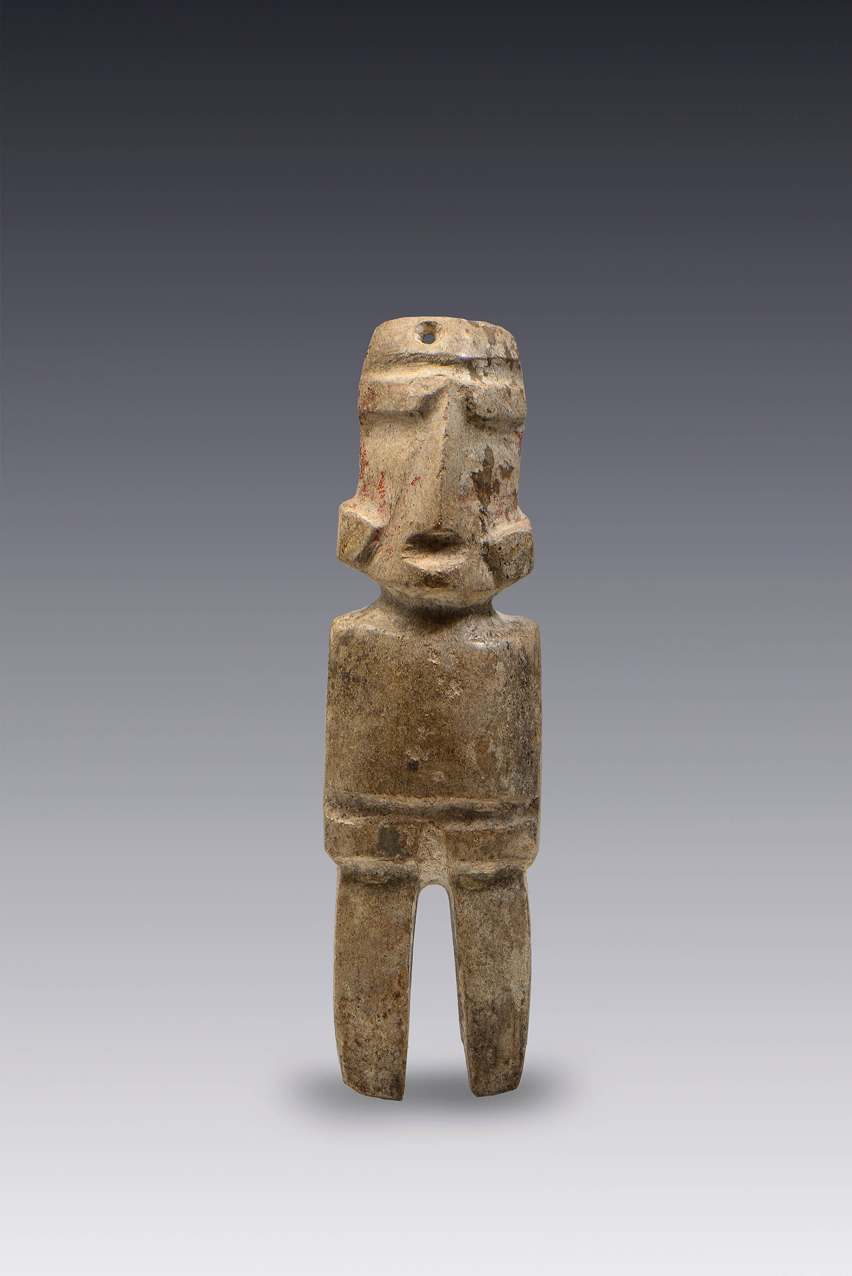 Hombre de pie con las manos sobre la cintura | El México antiguo. Salas de Arte Prehispánico | Museo Amparo, Puebla