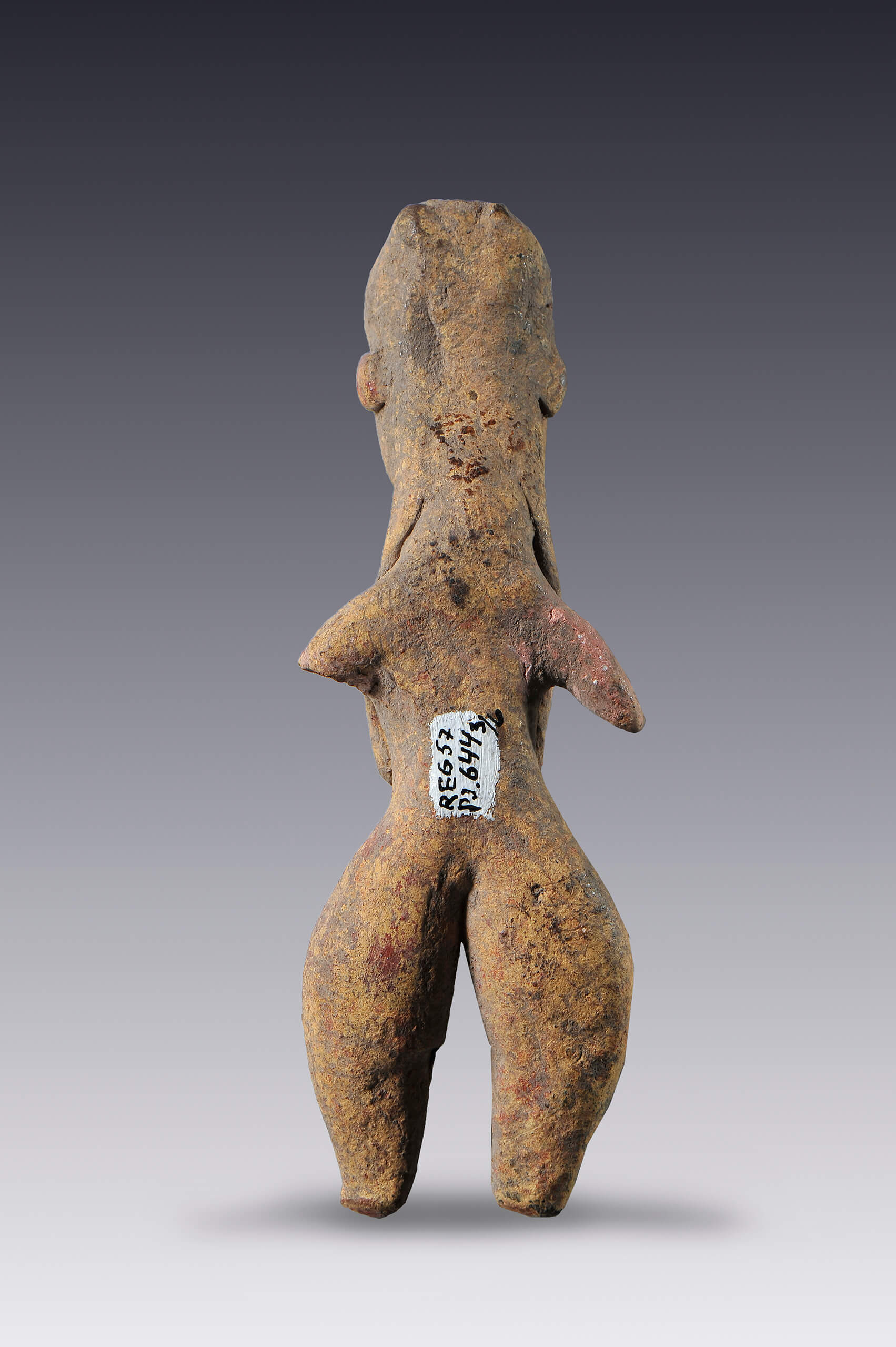 Personajes femeninos desnudos de pie, con pelo largo, con dos mechones sobre el pecho | El México antiguo. Salas de Arte Prehispánico | Museo Amparo, Puebla
