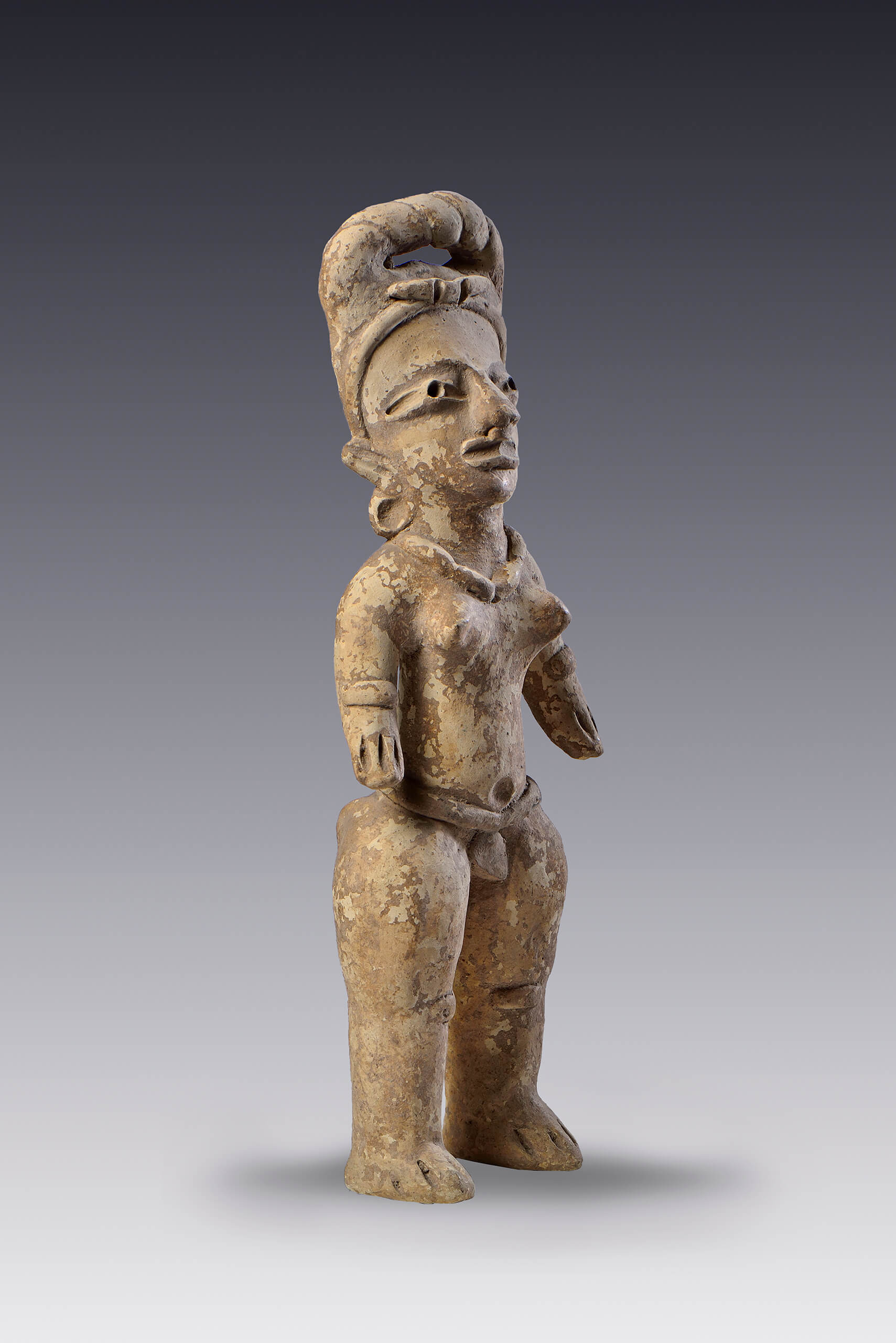Mujer de pie | El México antiguo. Salas de Arte Prehispánico | Museo Amparo, Puebla