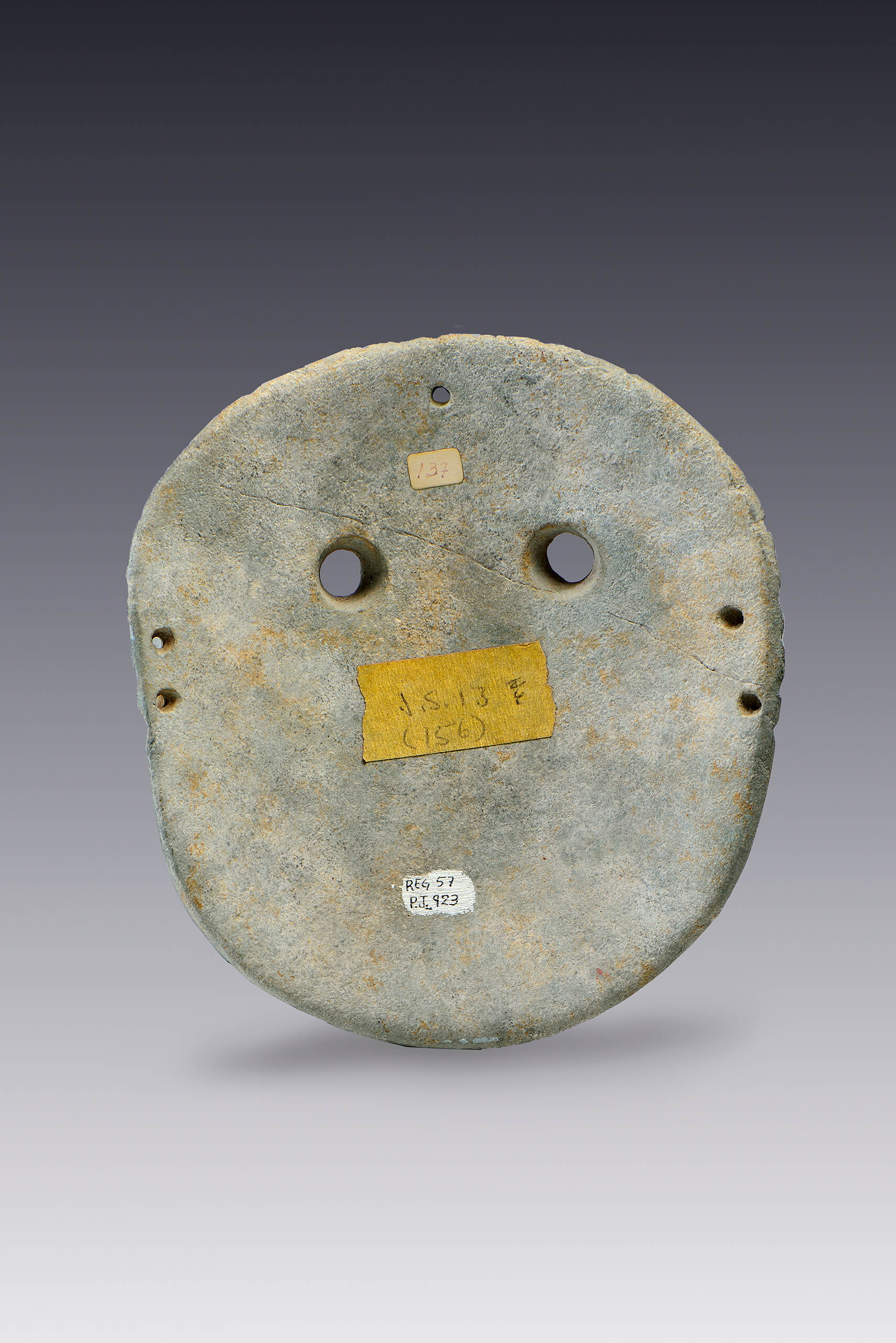 Máscara antropomorfa con rasgos abstractos | El México antiguo. Salas de Arte Prehispánico | Museo Amparo, Puebla