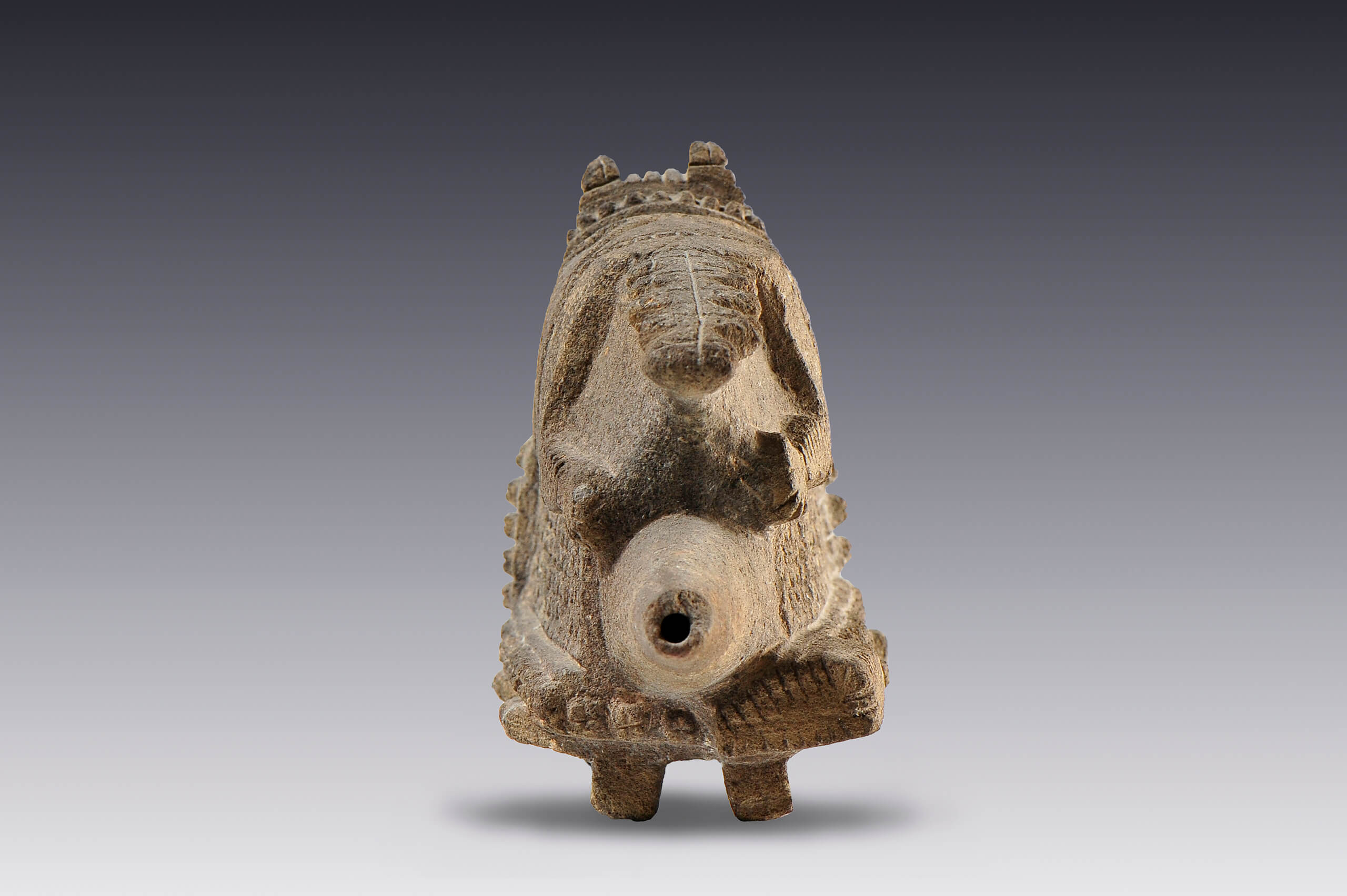 Figura zoomorfa sobre objeto cónico | El México antiguo. Salas de Arte Prehispánico | Museo Amparo, Puebla