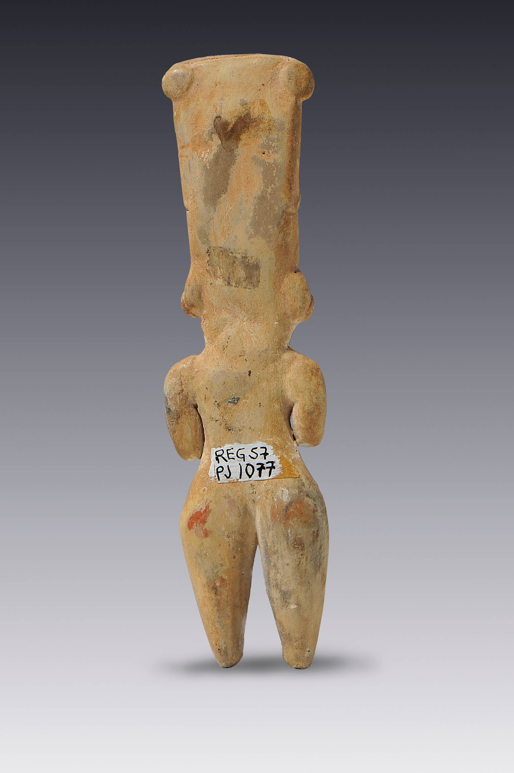 Mujer con cabeza alargada | El México antiguo. Salas de Arte Prehispánico | Museo Amparo, Puebla