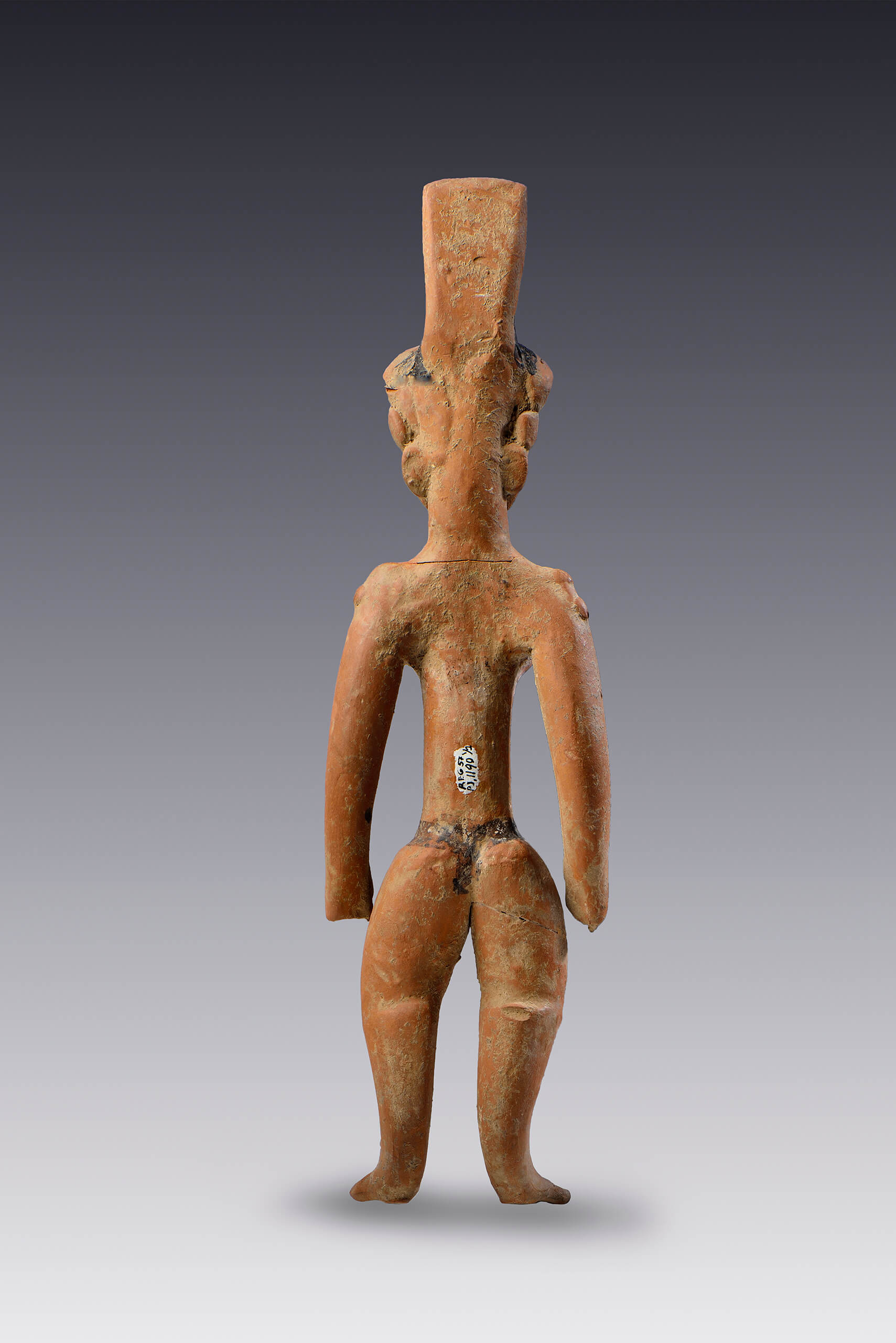 Personajes desnudos con tocado geométrico | El México antiguo. Salas de Arte Prehispánico | Museo Amparo, Puebla