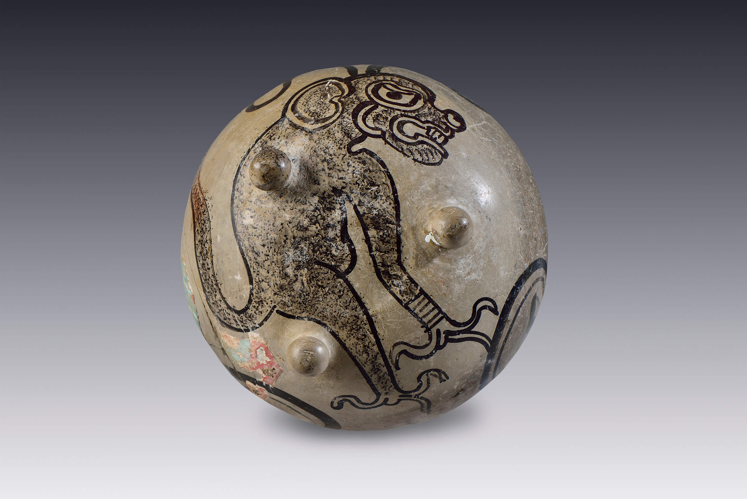 Cajete trípode con decoración estucada | El México antiguo. Salas de Arte Prehispánico | Museo Amparo, Puebla