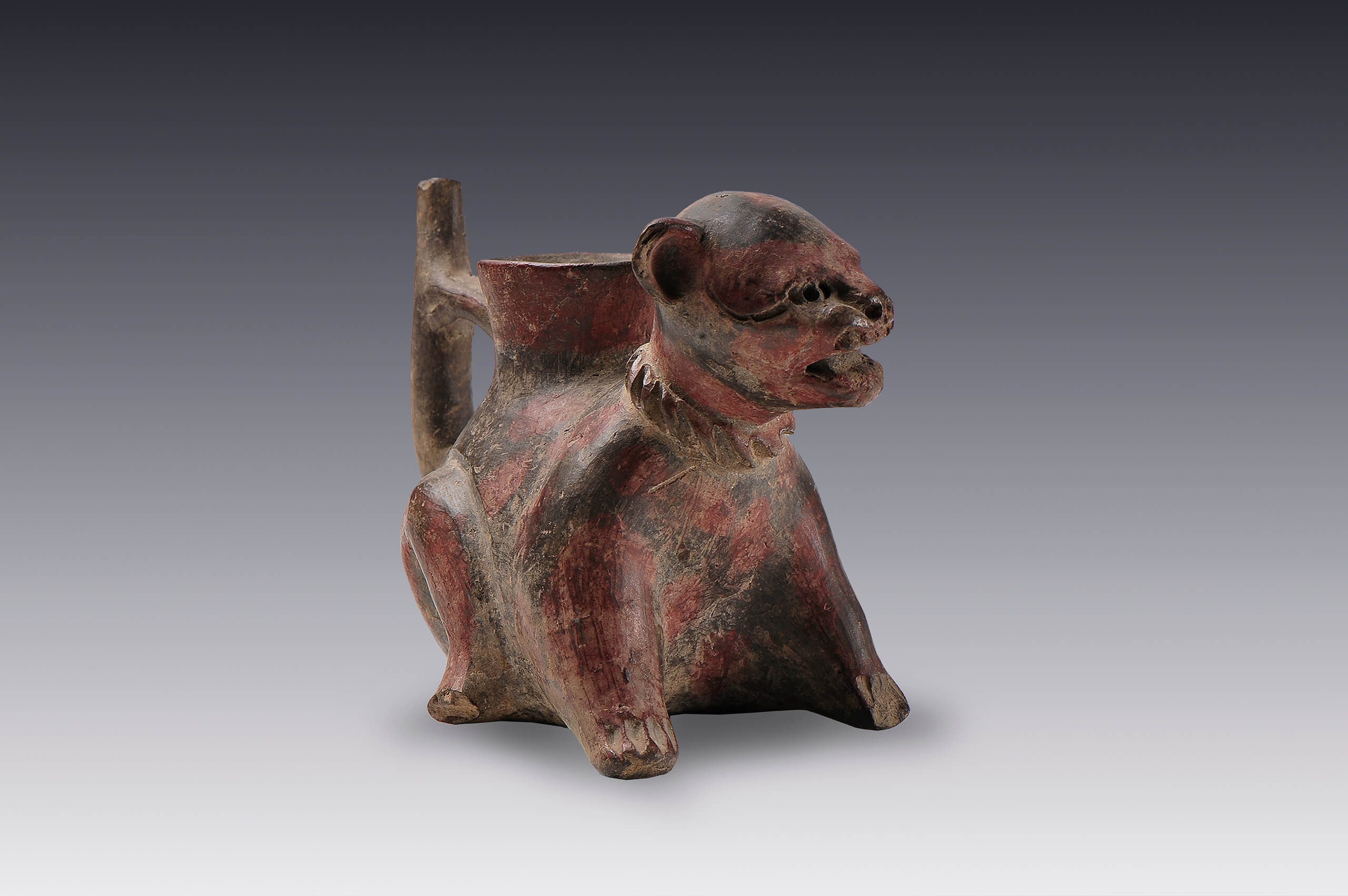 Vasija con forma de jaguar con vertedera | El México antiguo. Salas de Arte Prehispánico | Museo Amparo, Puebla