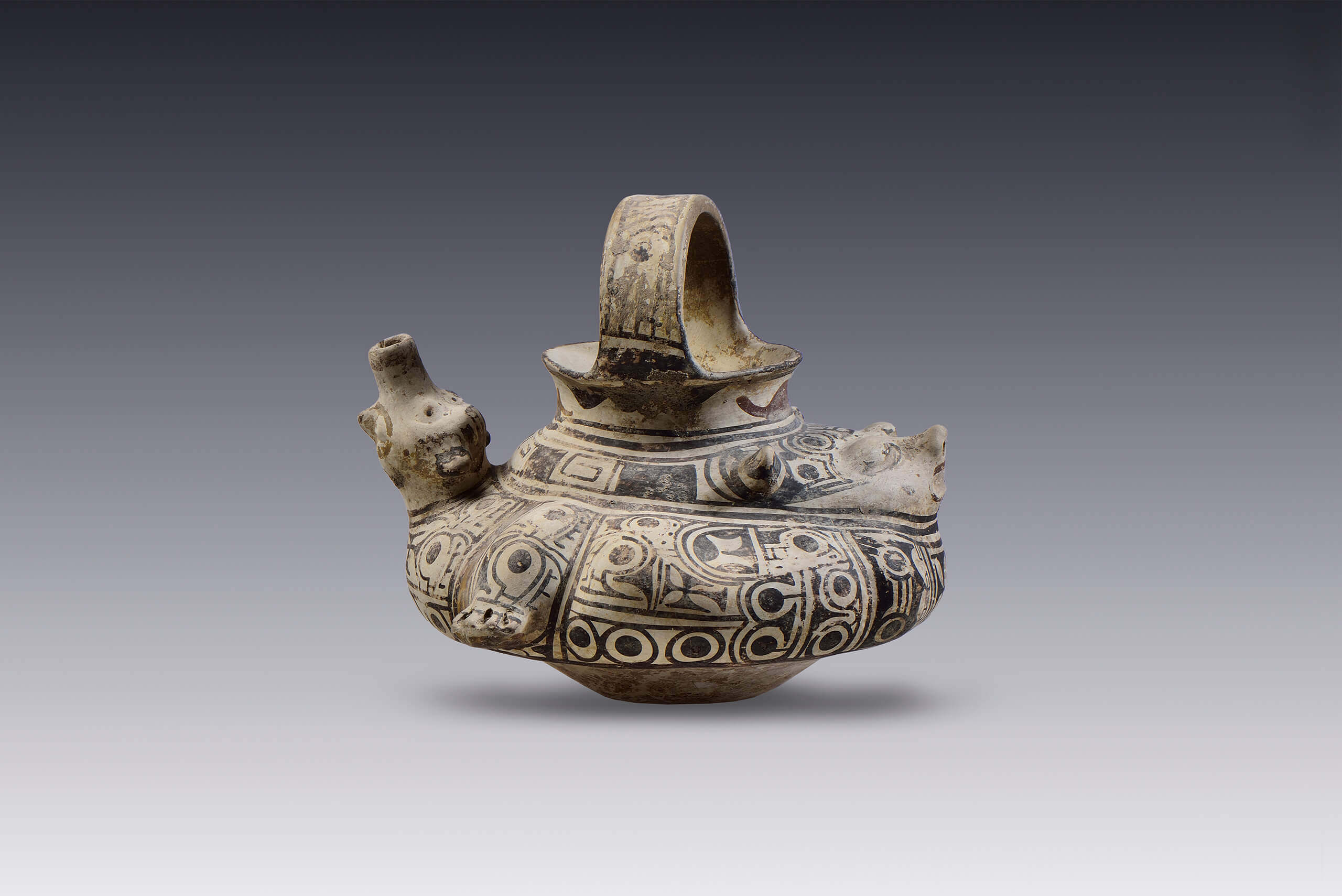 Olla con asa y vertedera | El México antiguo. Salas de Arte Prehispánico |