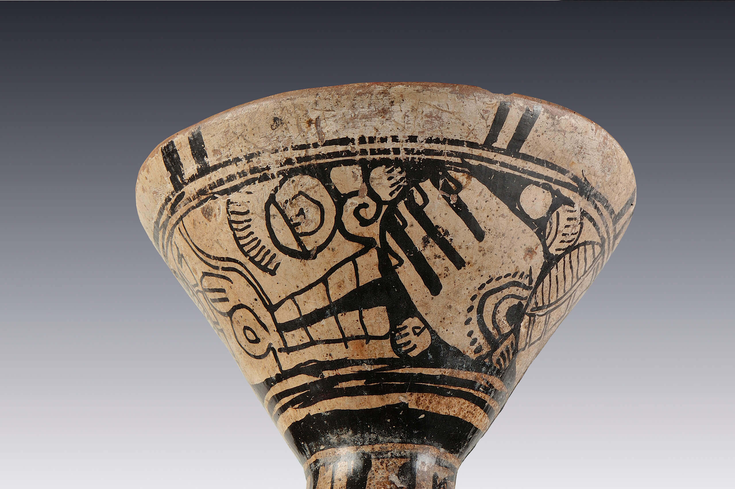 Copas con imágenes sacrificiales | El amanecer de las formas | Museo Amparo, Puebla