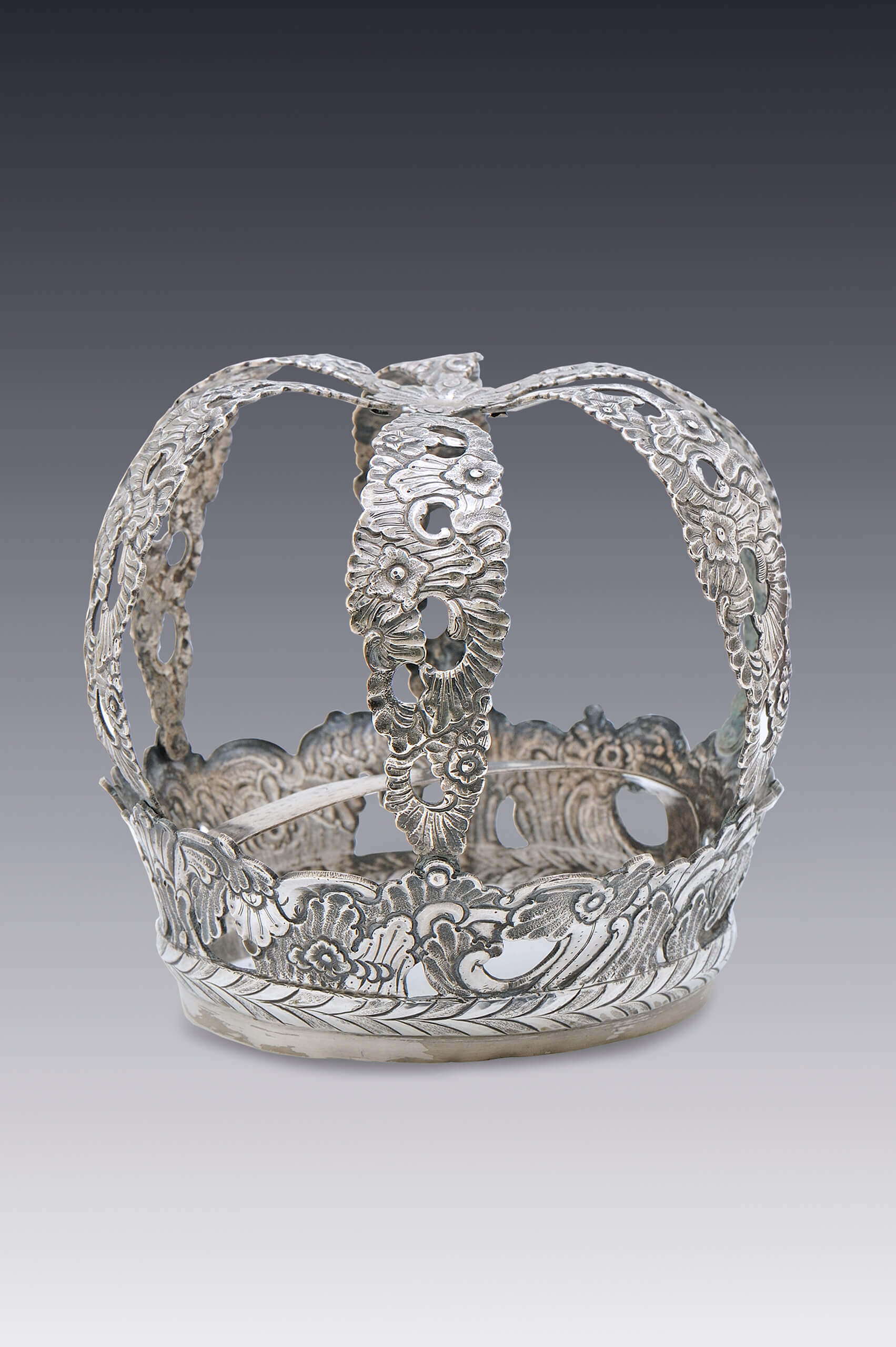 Corona imperial  | Por mano de ángeles cincelado | Museo Amparo, Puebla