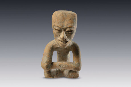 Figurillas teotihuacanas sedentes sin indumentaria con deformación craneana