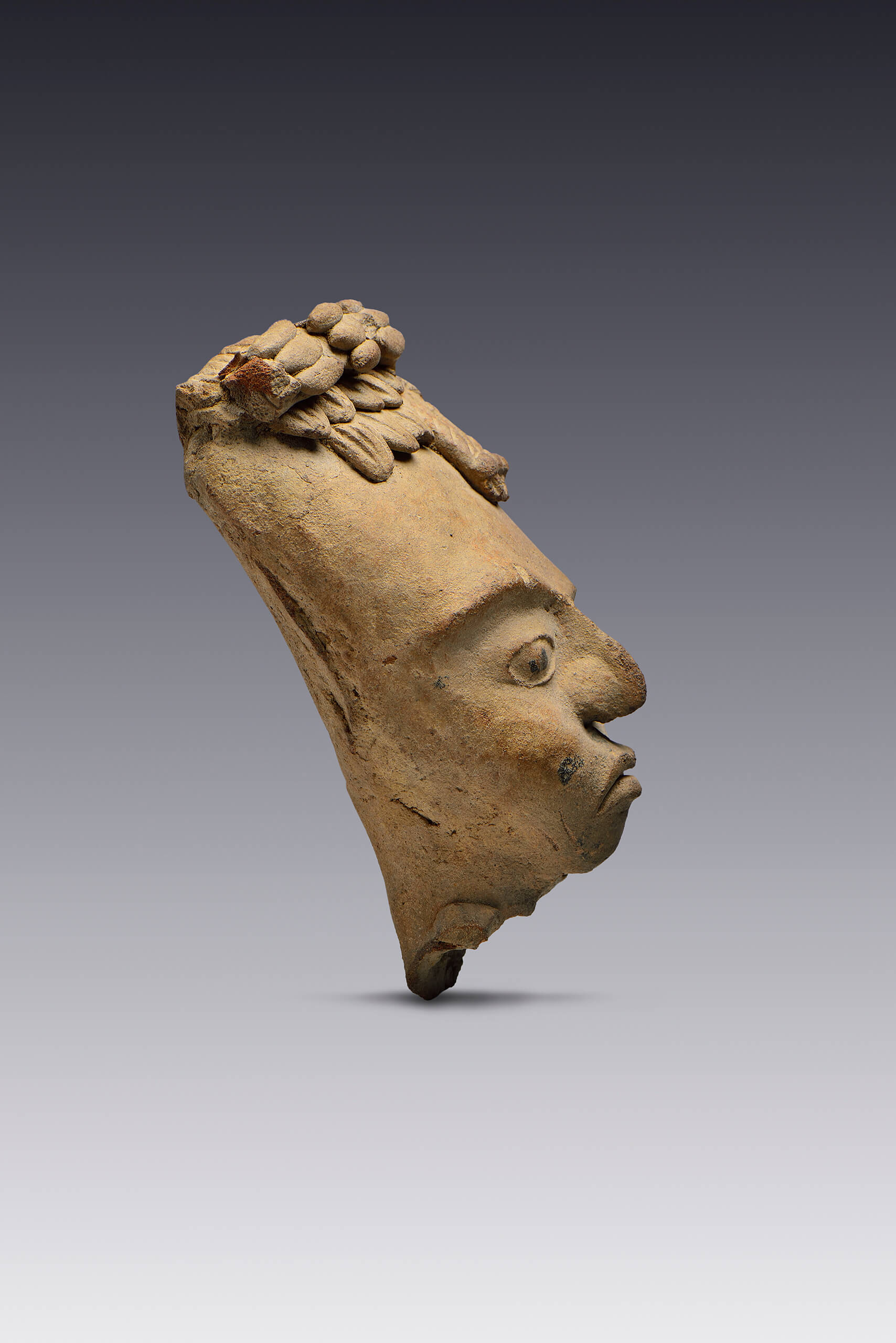 Rostros con decoración facial con chapopote | El México antiguo. Salas de Arte Prehispánico | Museo Amparo, Puebla