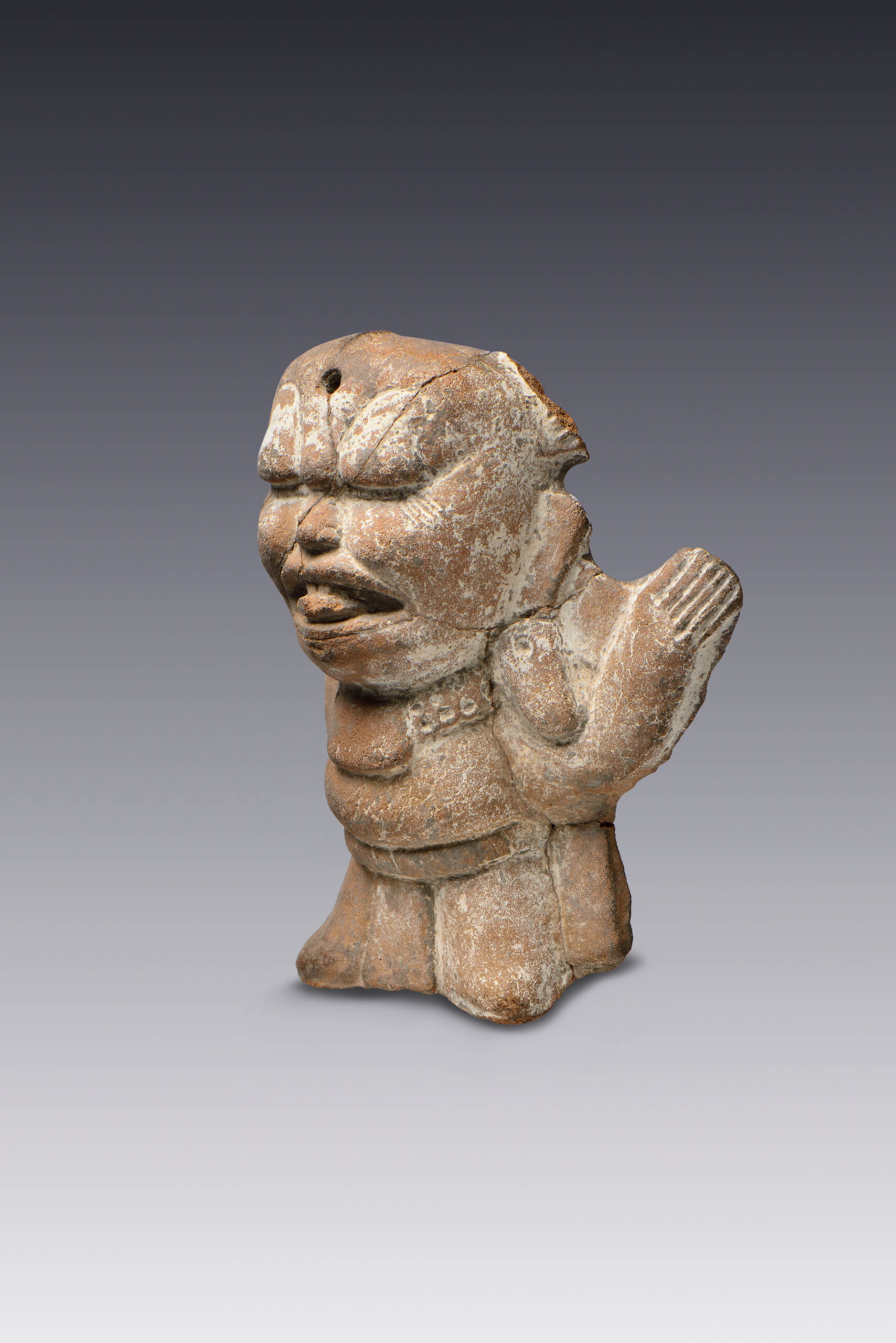 Posible anciano ricamente ataviado | El México antiguo. Salas de Arte Prehispánico | Museo Amparo, Puebla