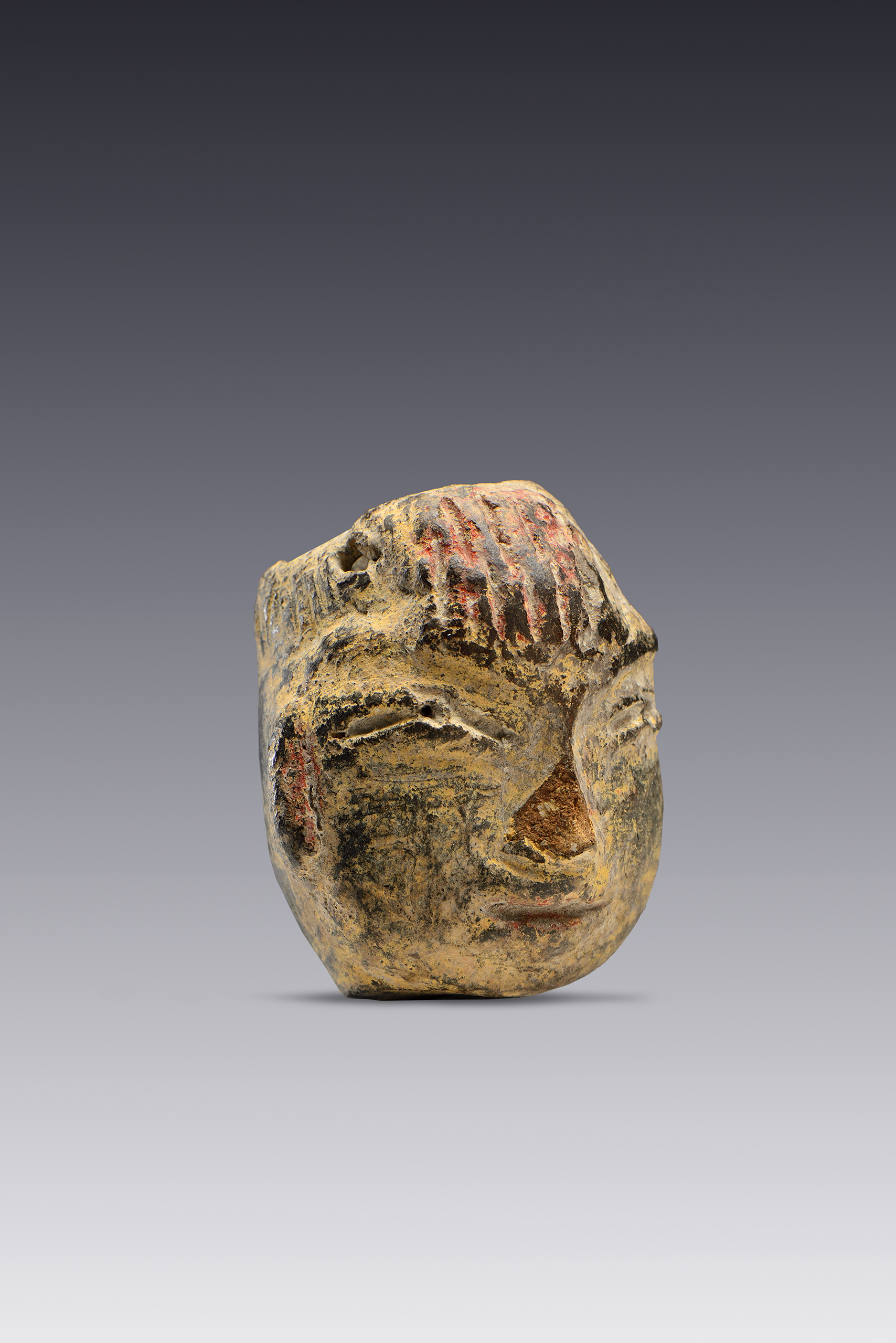 Vasija miniatura. Cabeza de personaje con peinado | El México antiguo. Salas de Arte Prehispánico | Museo Amparo, Puebla