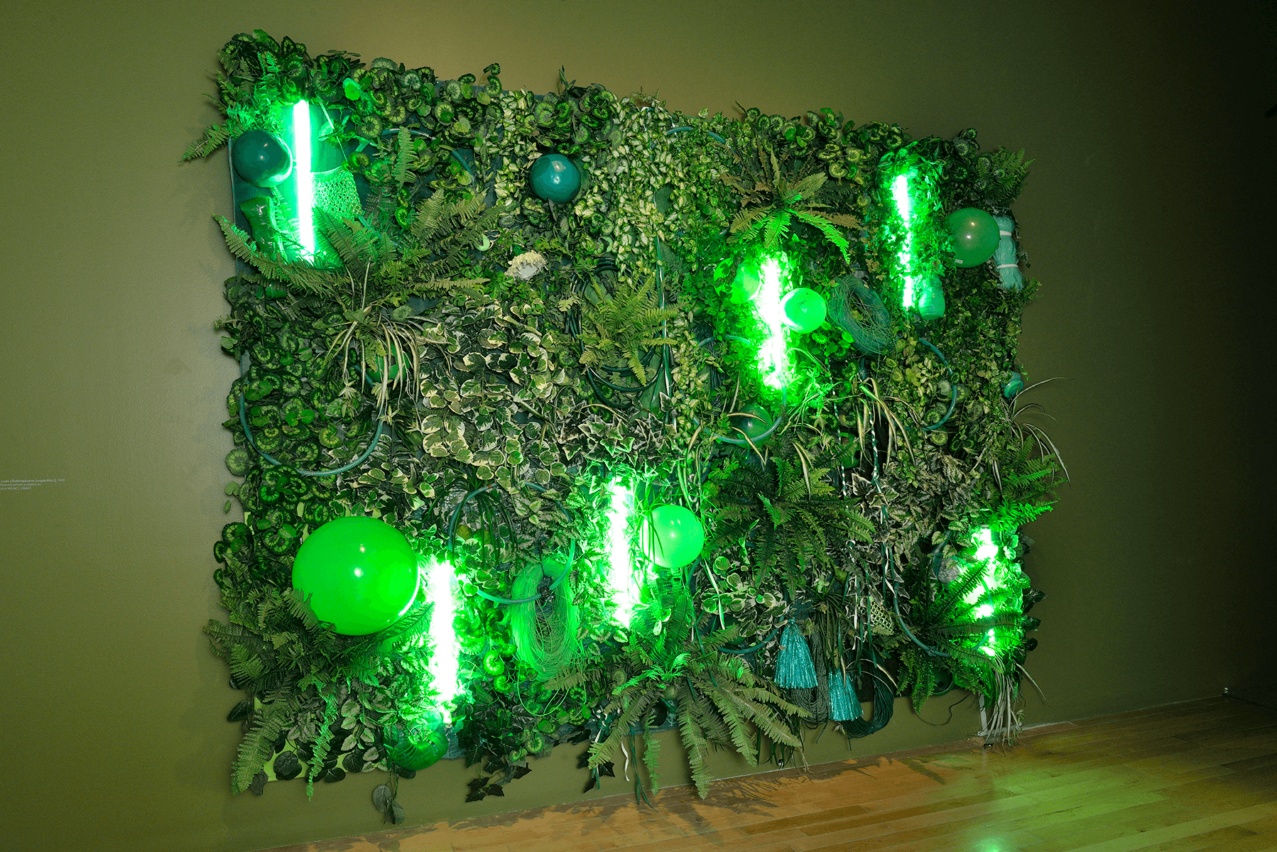 Green Lush (Subtropicana Jungle Mix I) | Melanie Smith. Farsa y artificio | Museo Amparo, Puebla