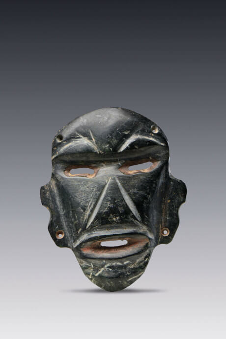 Máscara antropomorfa negra