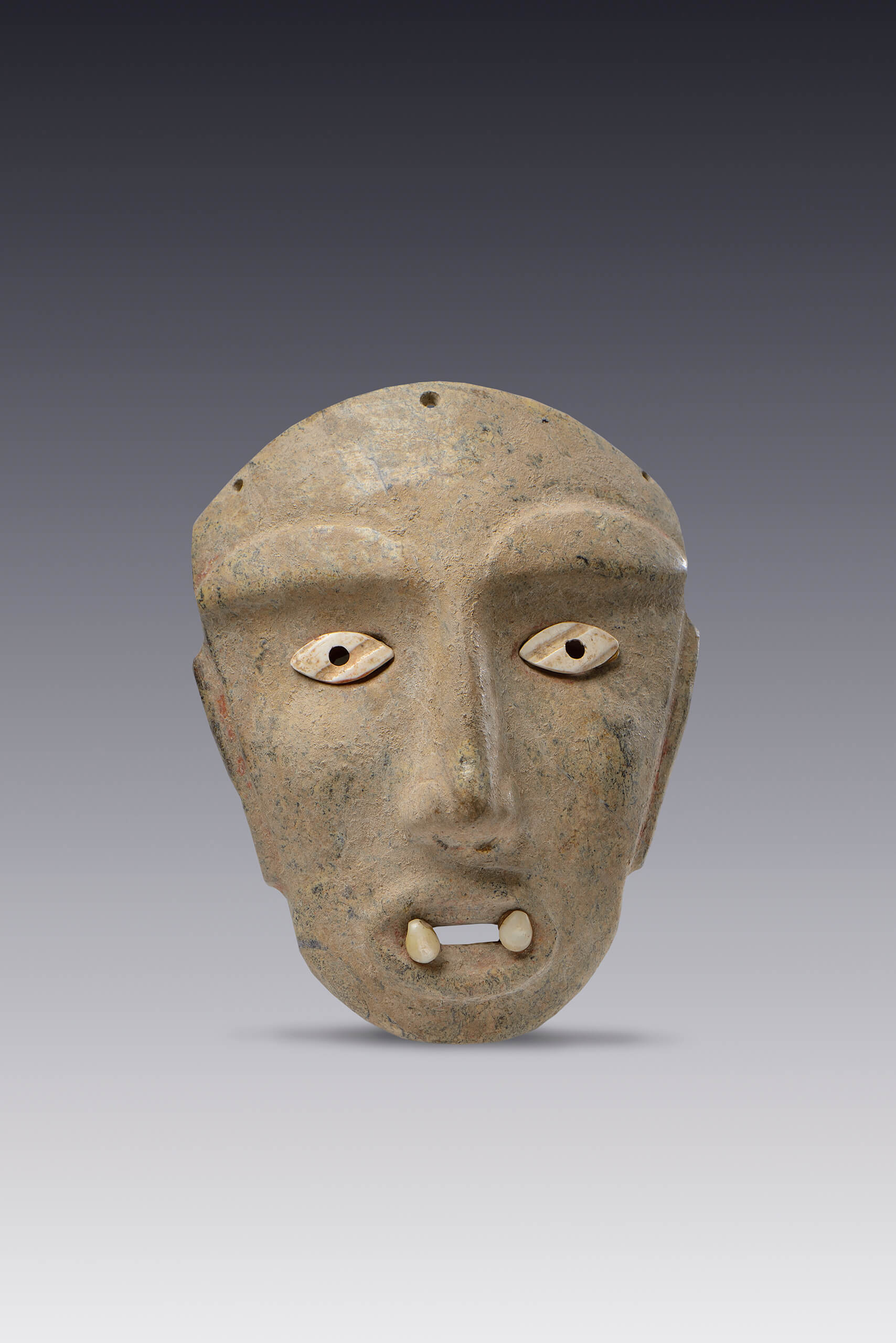 Máscara de rostro naturalista con incrustaciones | El México antiguo. Salas de Arte Prehispánico | Museo Amparo, Puebla