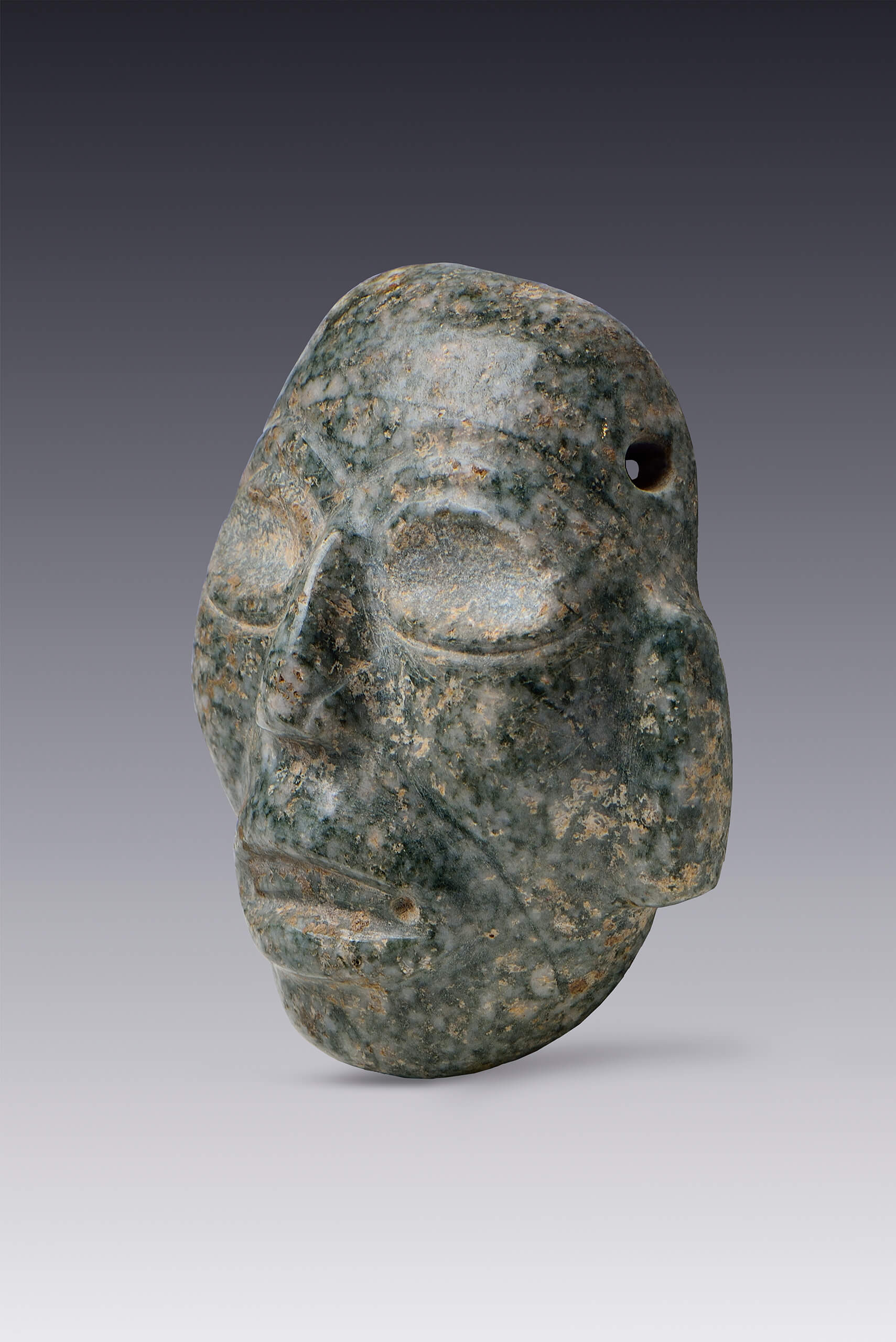 Máscara humana con grandes depresiones oculares | El México antiguo. Salas de Arte Prehispánico | Museo Amparo, Puebla