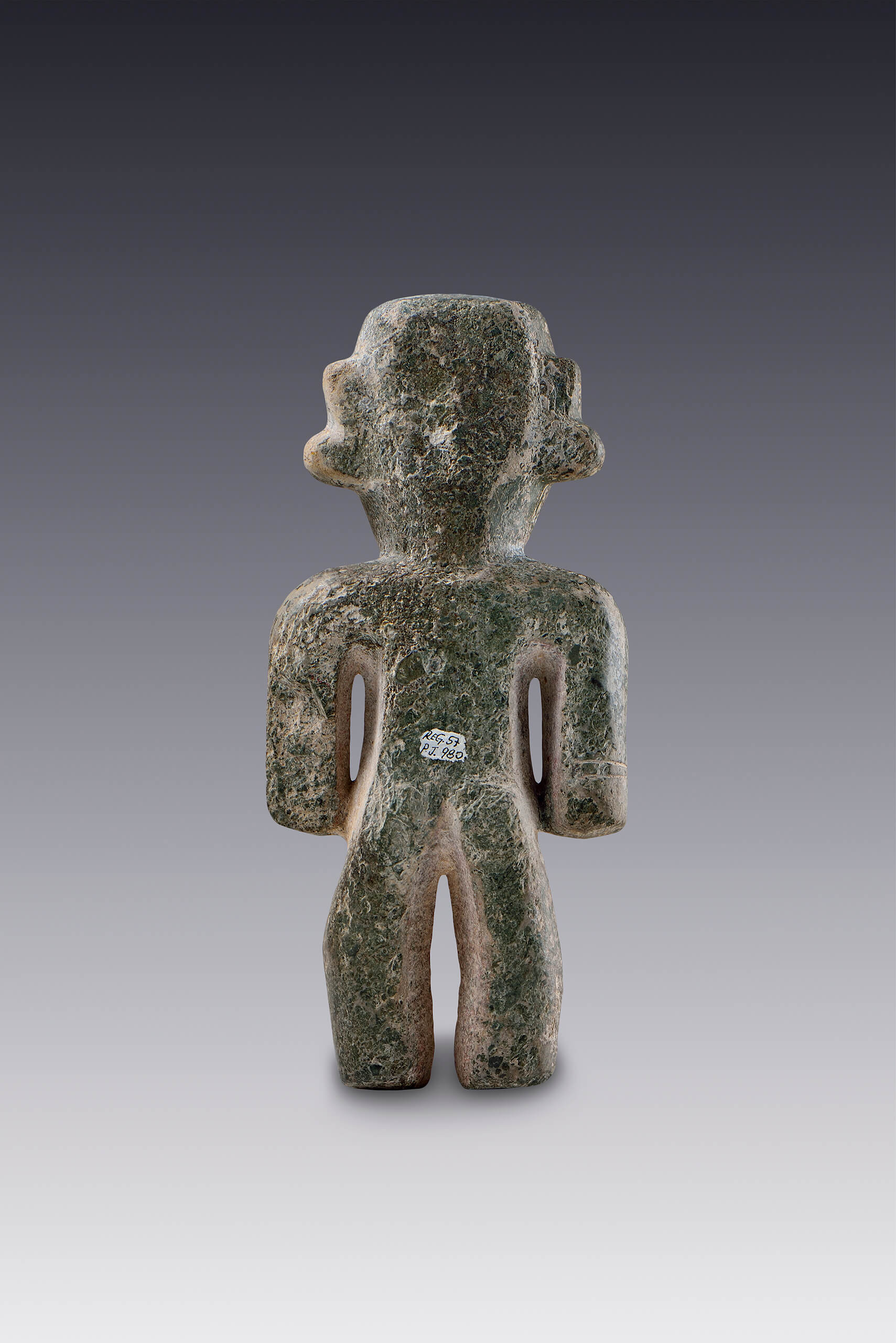 Figura de un hombre con anchos brazos y grandes ojos | El México antiguo. Salas de Arte Prehispánico | Museo Amparo, Puebla