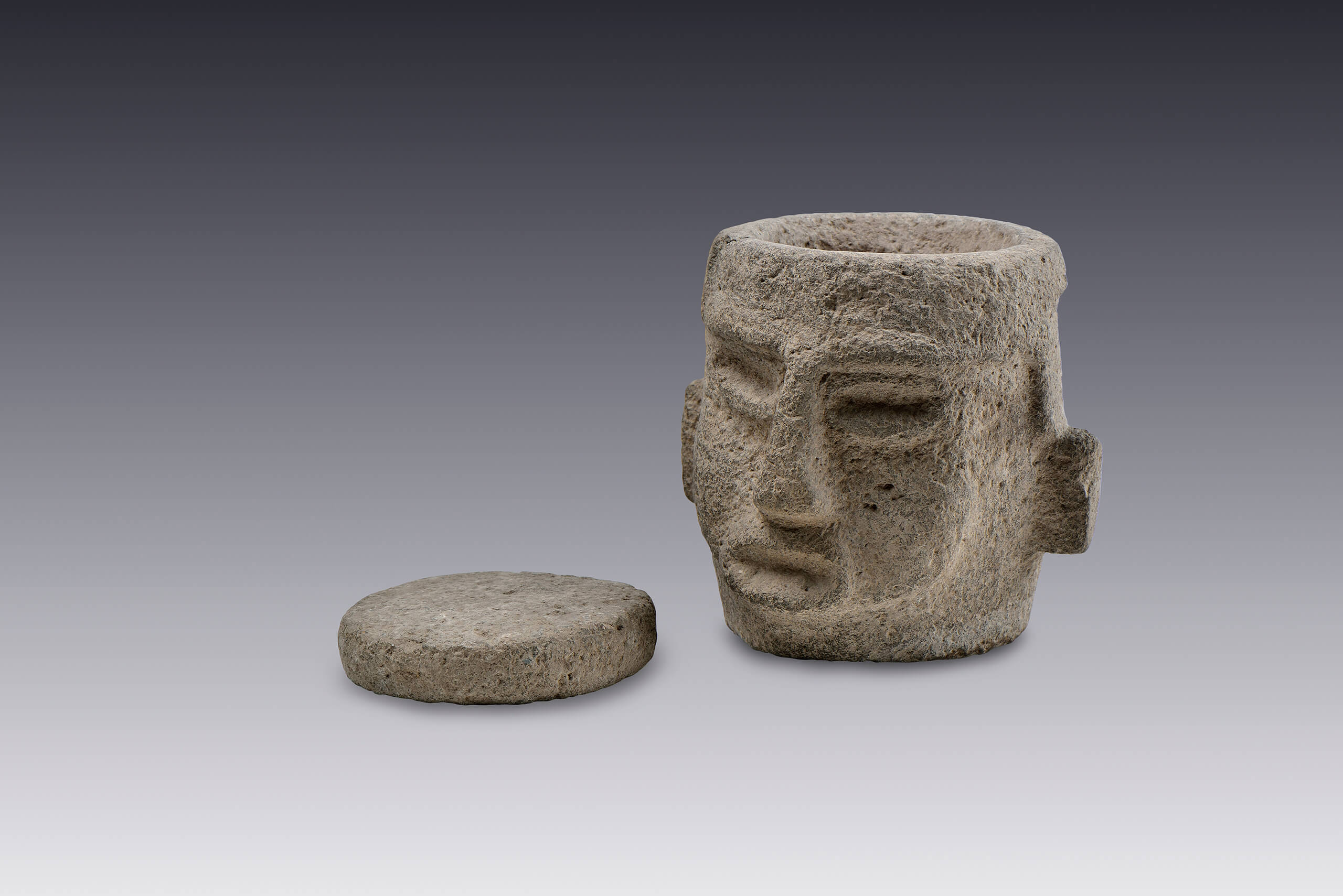 Recipiente con forma de cabeza humana | El México antiguo. Salas de Arte Prehispánico | Museo Amparo, Puebla