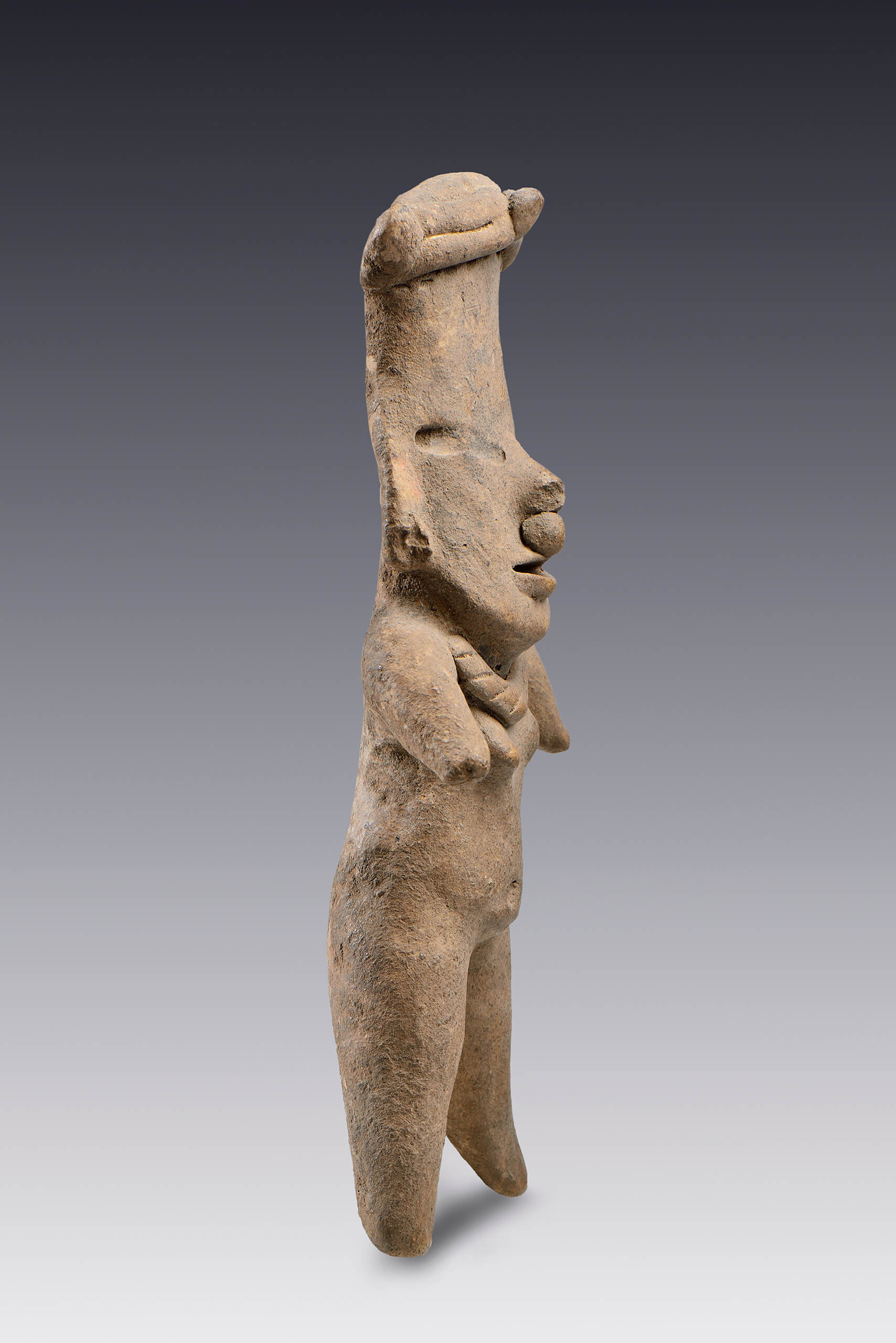 Figurilla femenina con nariguera | El México antiguo. Salas de Arte Prehispánico | Museo Amparo, Puebla