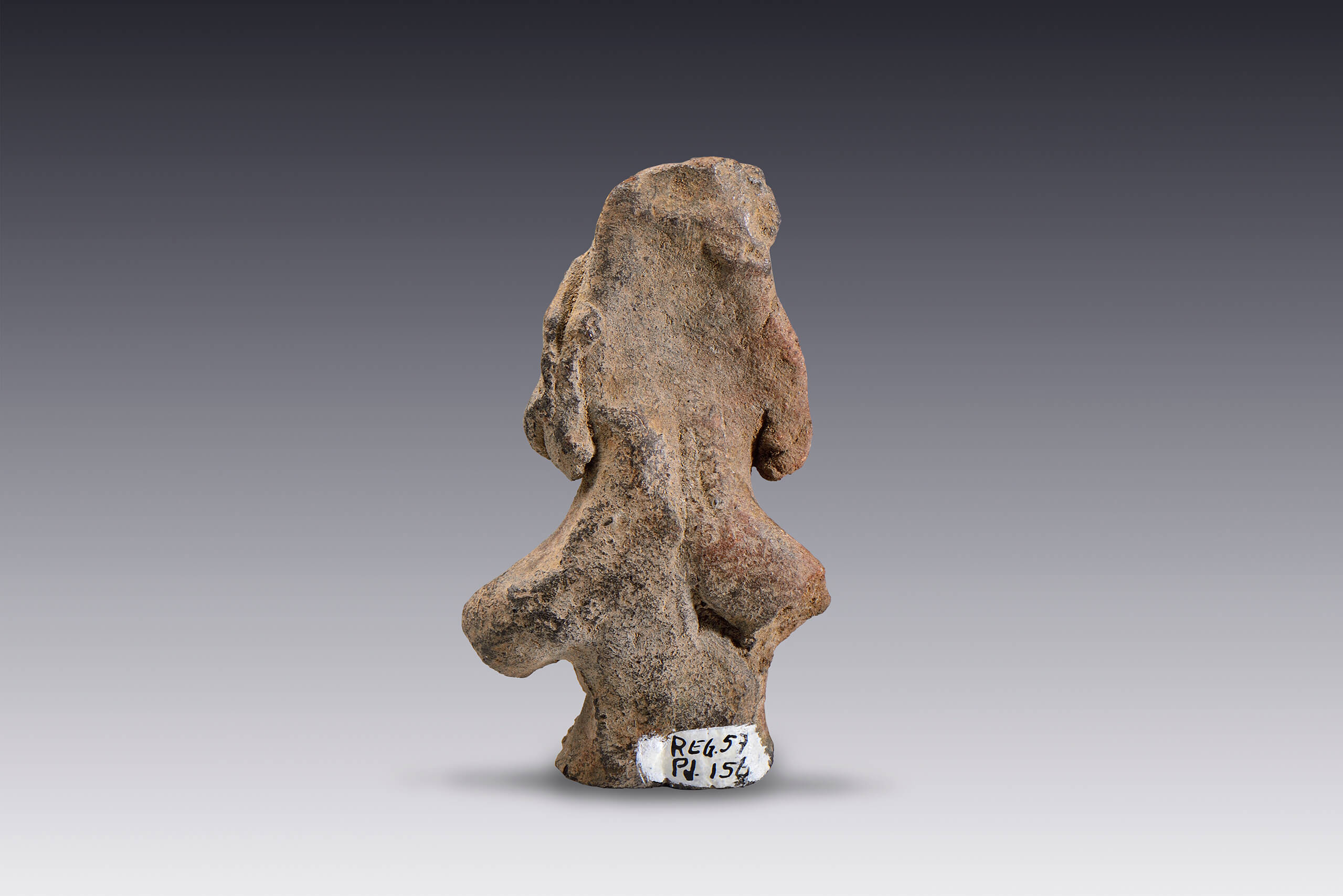 Figurilla femenina con tocado | El México antiguo. Salas de Arte Prehispánico | Museo Amparo, Puebla