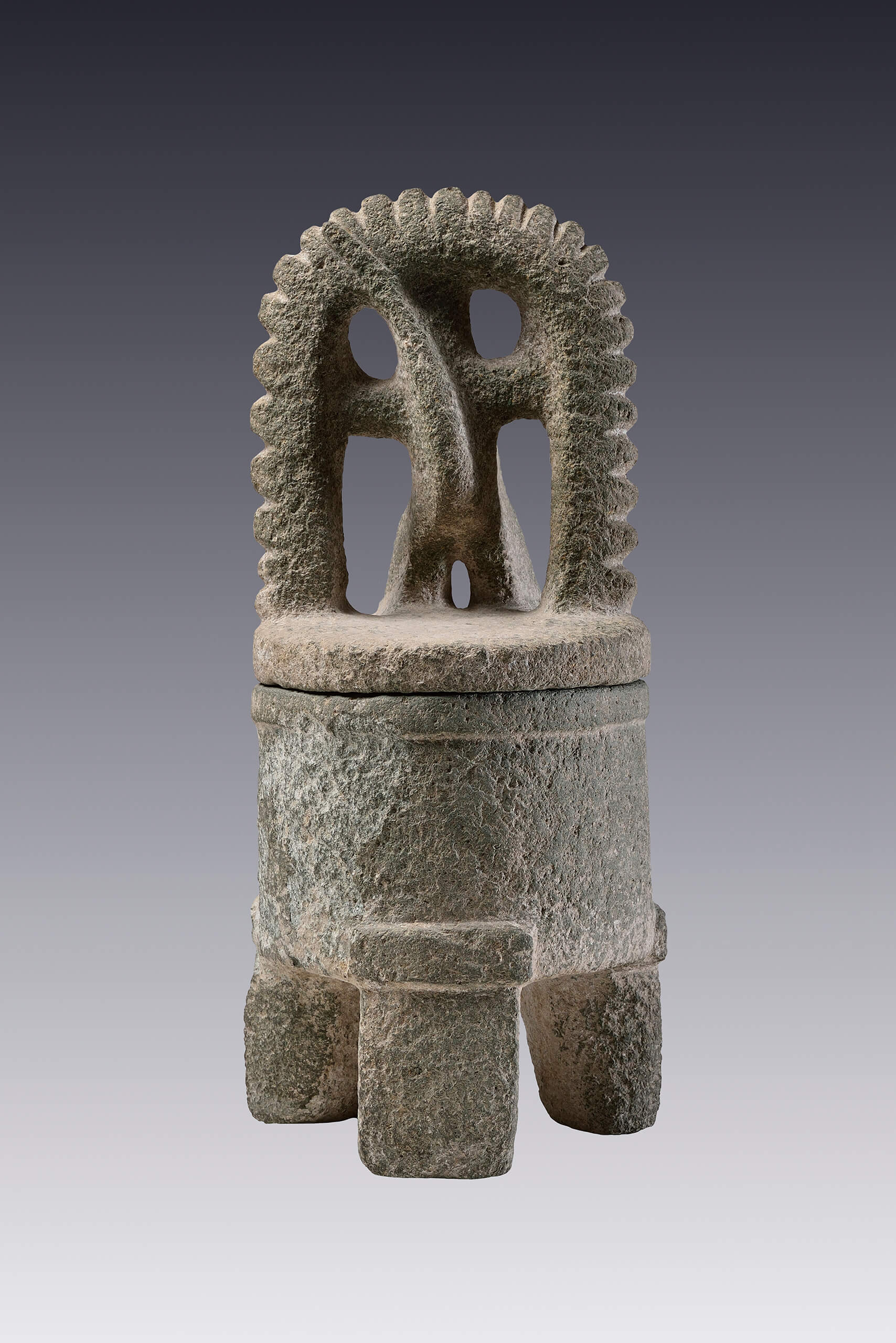  Vaso trípode con tapadera de mono | El México antiguo. Salas de Arte Prehispánico | Museo Amparo, Puebla