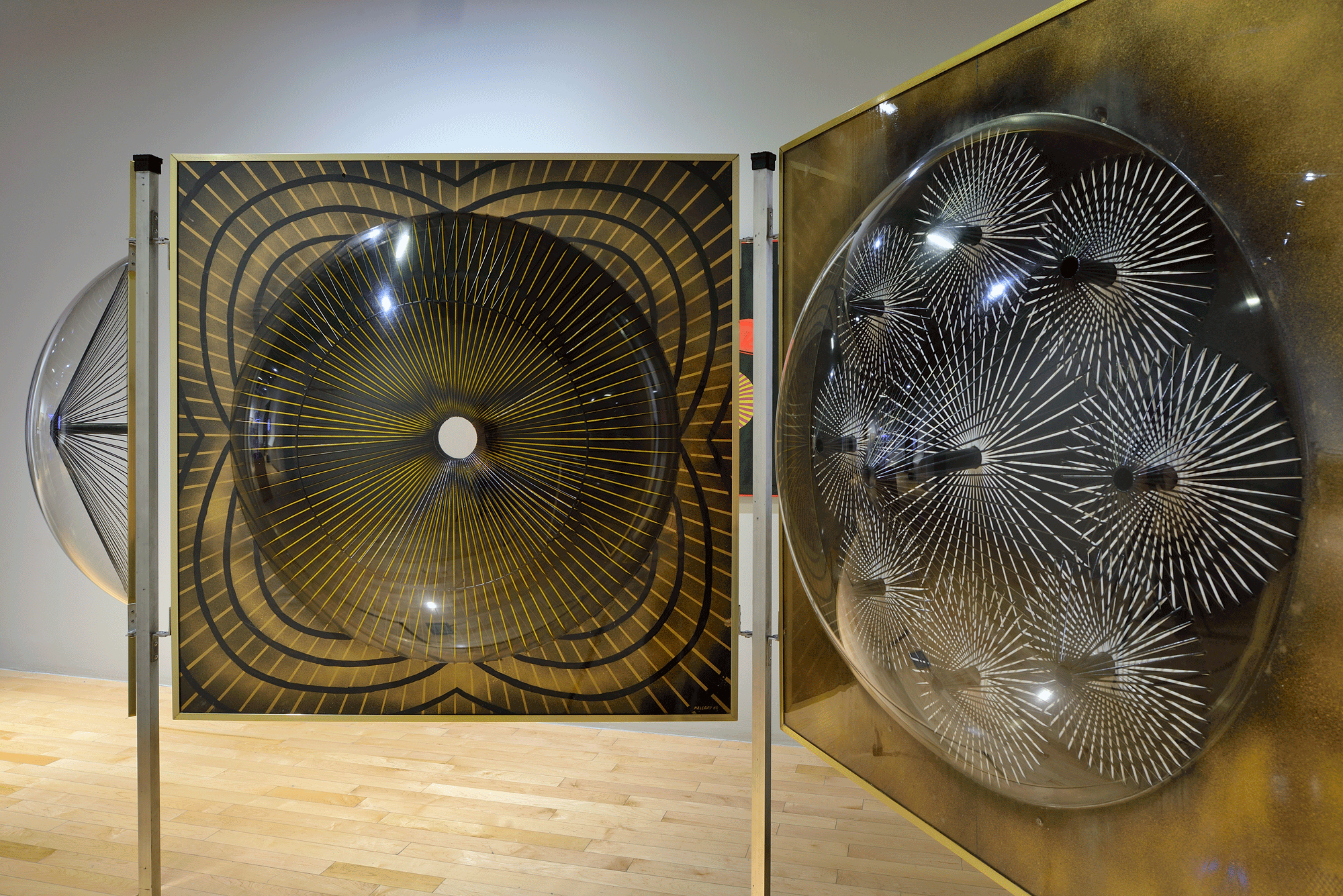 Heliogonía (tríptico) | Un arte sin tutela: Salón Independiente en México, 1968-1971  | Museo Amparo, Puebla