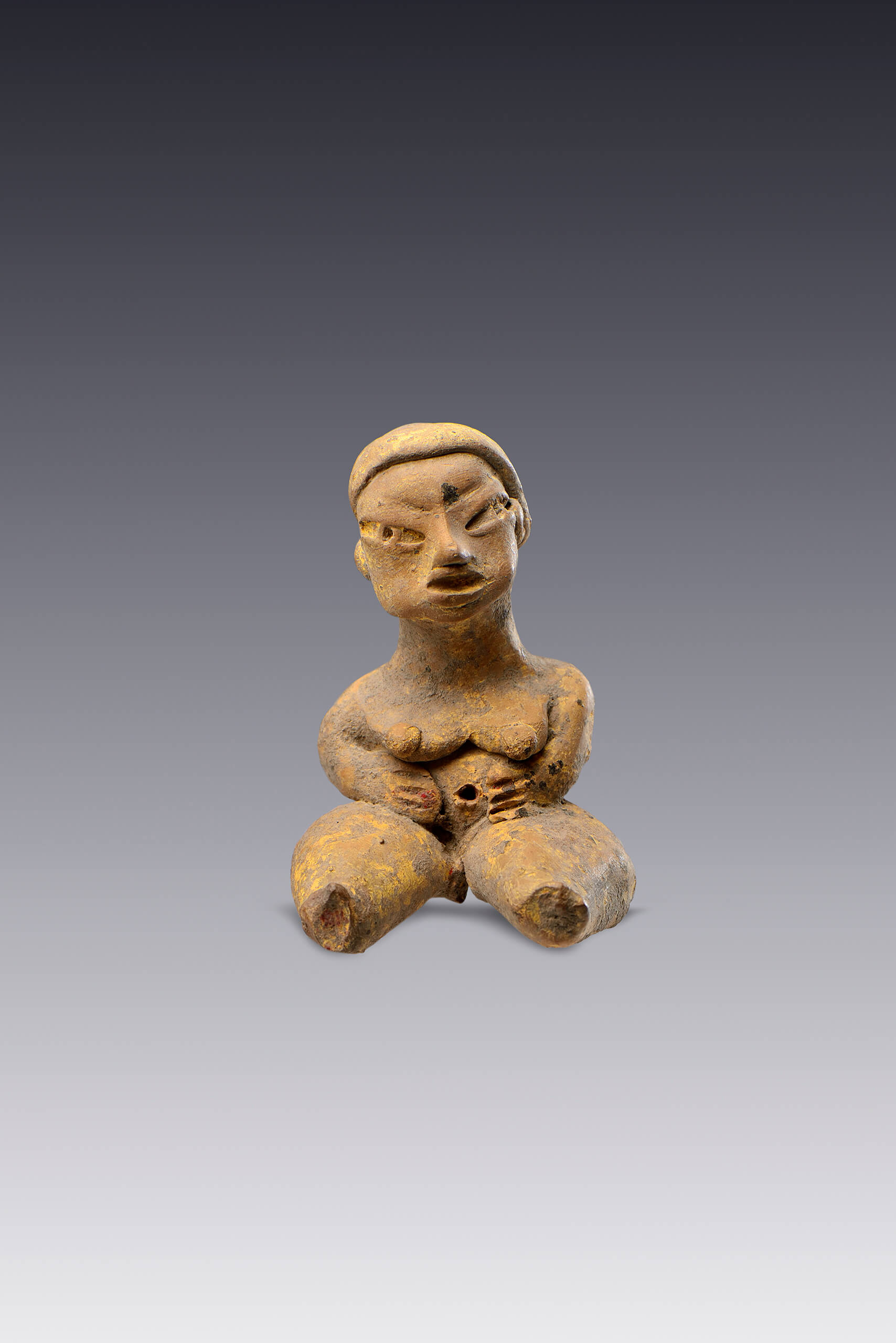 Personaje femenino sentado | El México antiguo. Salas de Arte Prehispánico | Museo Amparo, Puebla