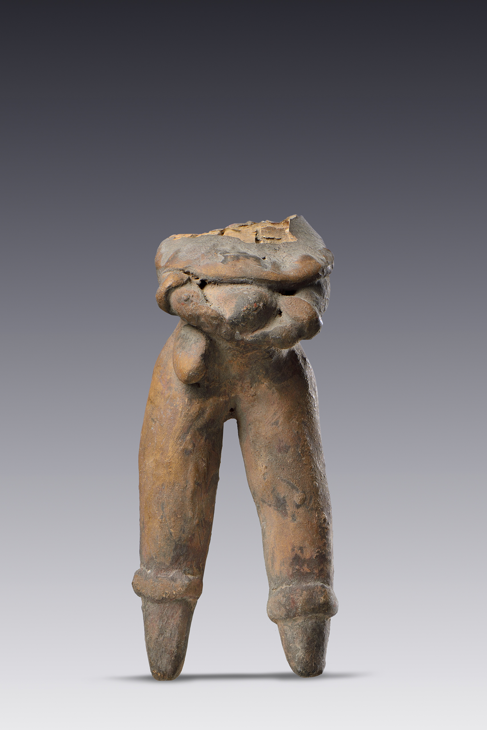 Cuerpos de figurillas femeninas | El tiempo en las cosas II. Salas de Arte Contemporáneo | Museo Amparo, Puebla