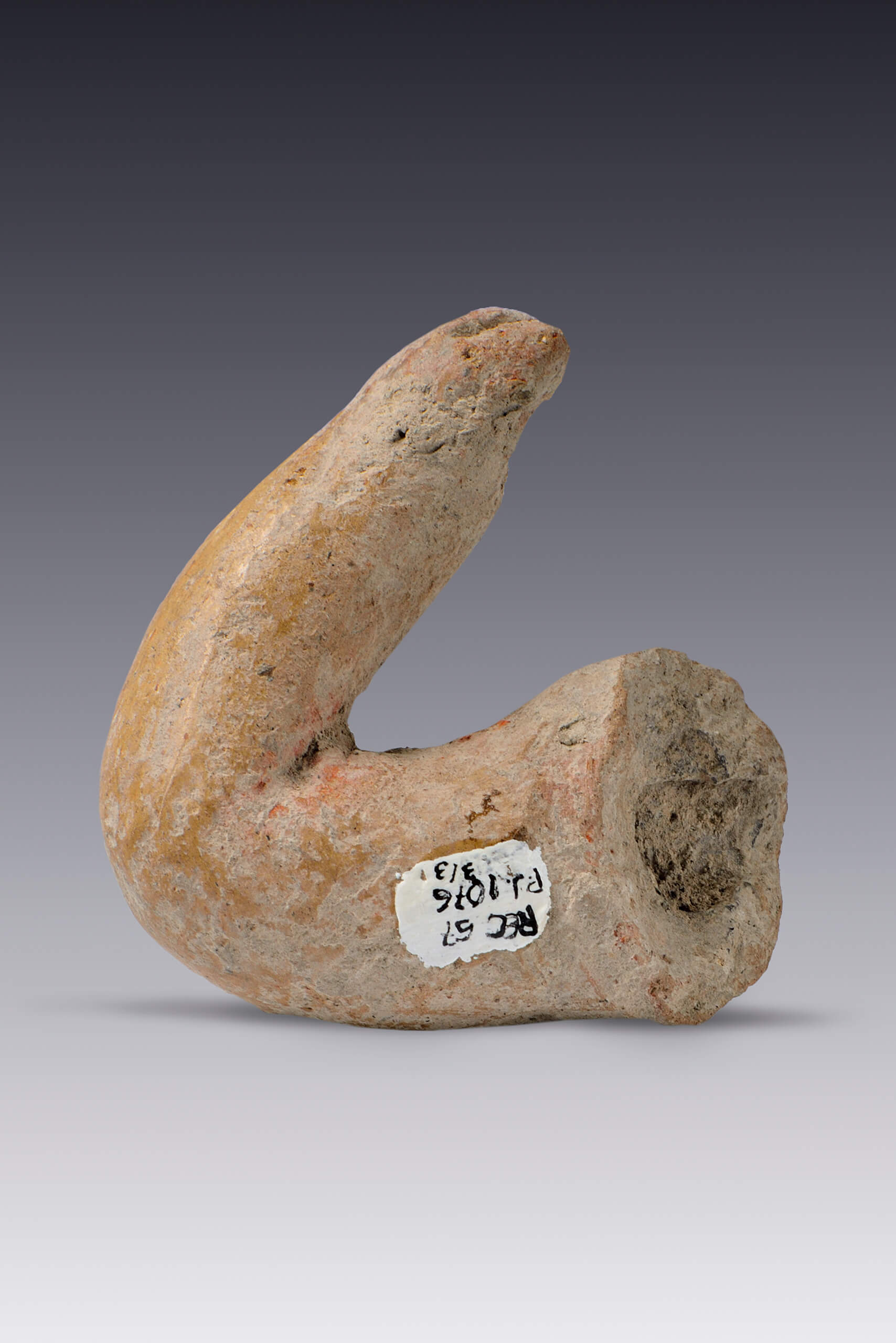 Piernas y brazo de figurillas | El tiempo en las cosas II. Salas de Arte Contemporáneo | Museo Amparo, Puebla