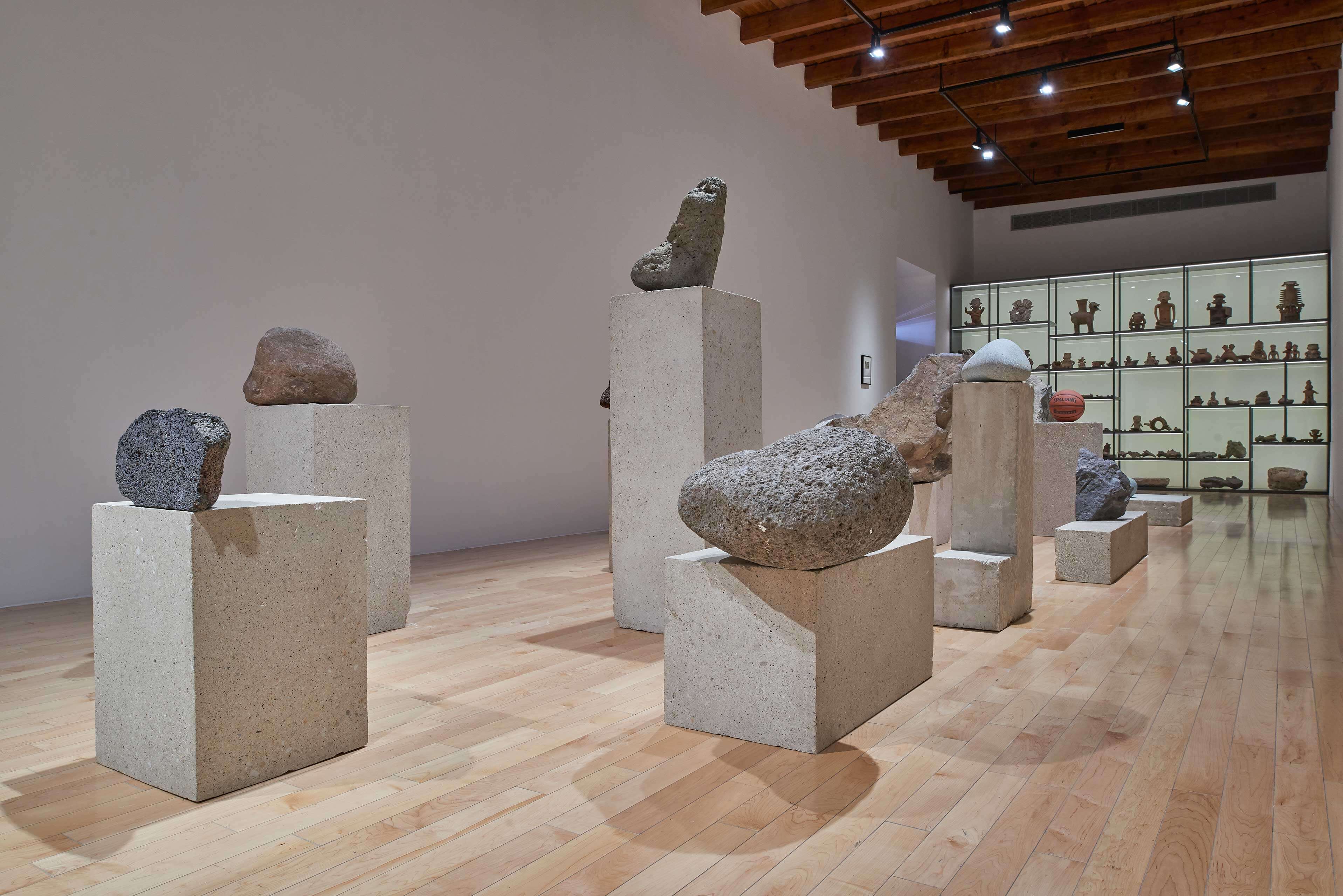 La singularidad tiene algo de irreal | El tiempo en las cosas. Salas de Arte Contemporáneo | Museo Amparo, Puebla