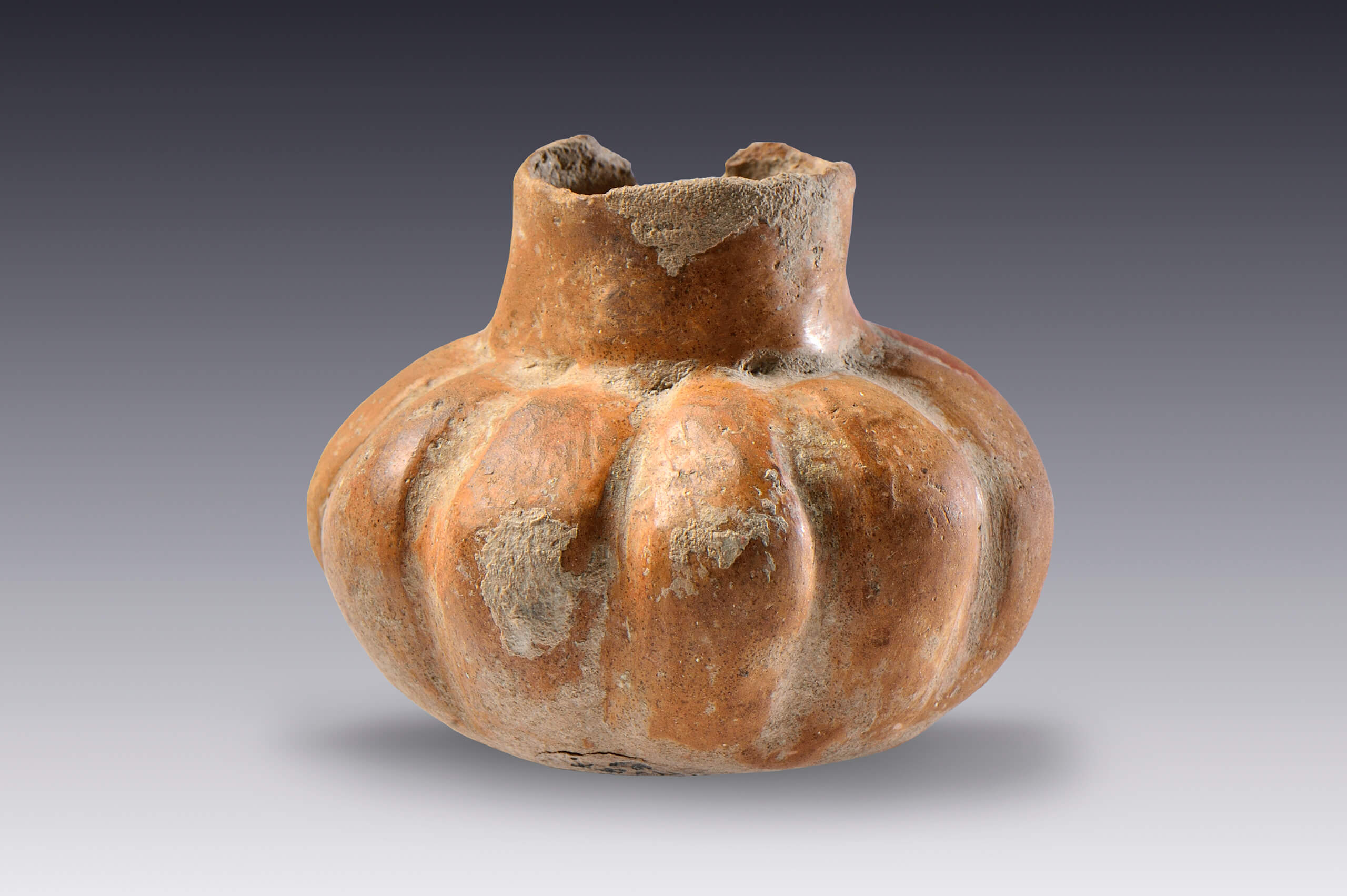 Vasija fitomorfa (calabaza) | El M&eacute;xico antiguo. Salas de Arte Prehisp&aacute;nico | Museo Amparo, Puebla