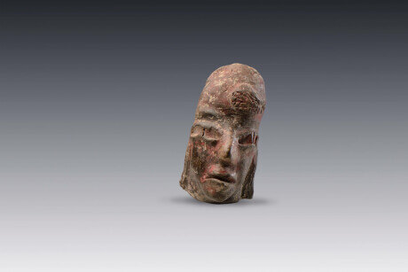 Cabeza de figurilla antropomorfa