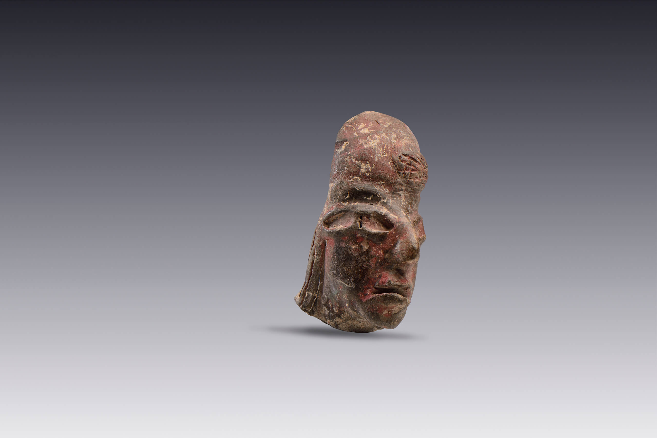 Cabeza de figurilla antropomorfa | El M&eacute;xico antiguo. Salas de Arte Prehisp&aacute;nico | Museo Amparo, Puebla