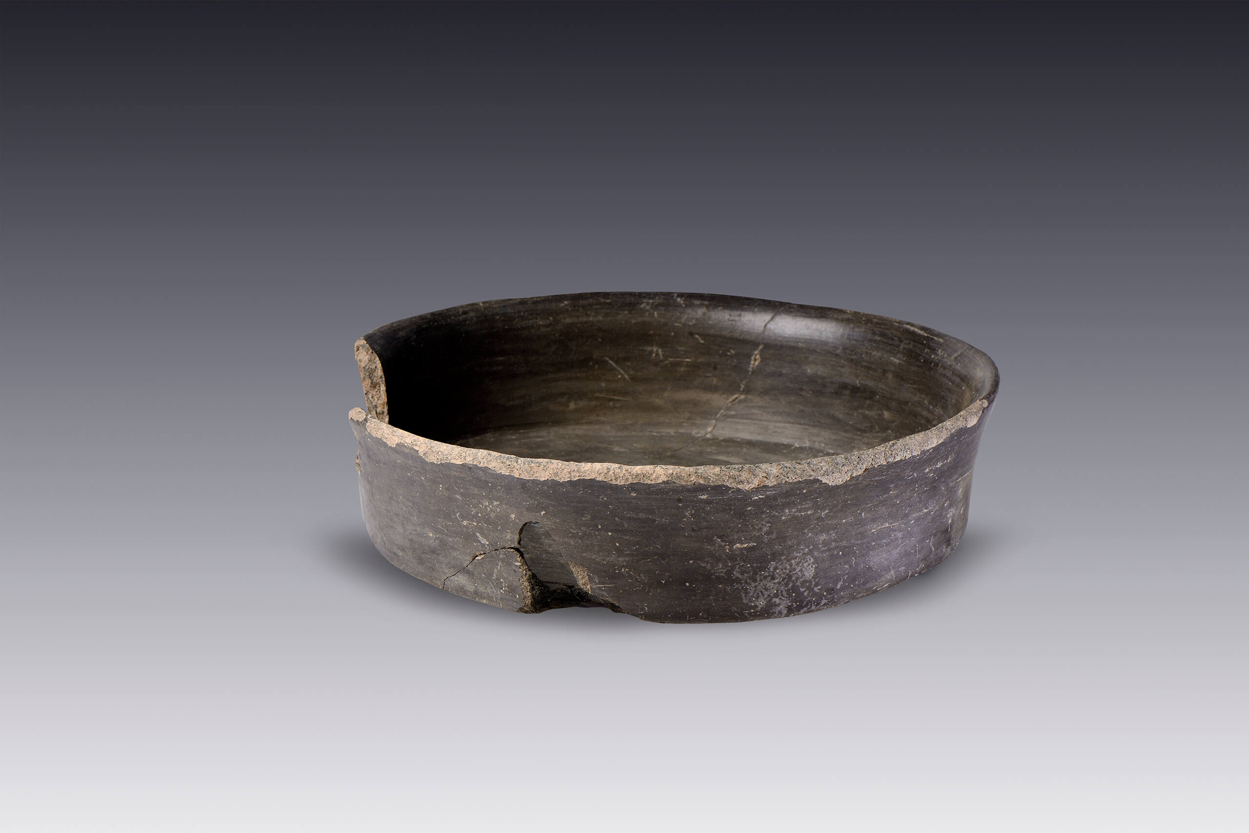 Cajete de paredes recto-divergentes | El M&eacute;xico antiguo. Salas de Arte Prehisp&aacute;nico | Museo Amparo, Puebla