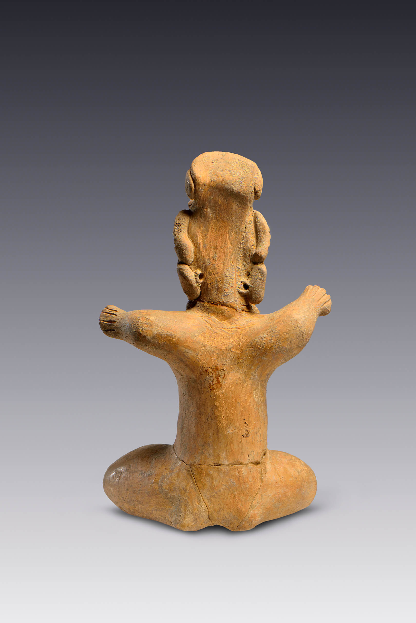 Figurilla femenina sedente | El M&eacute;xico antiguo. Salas de Arte Prehisp&aacute;nico | Museo Amparo, Puebla