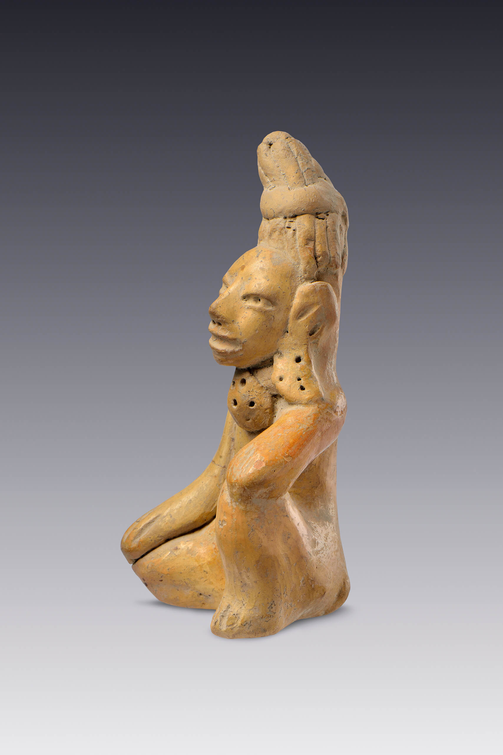 Figurilla sedente antropomorfa | El M&eacute;xico antiguo. Salas de Arte Prehisp&aacute;nico | Museo Amparo, Puebla