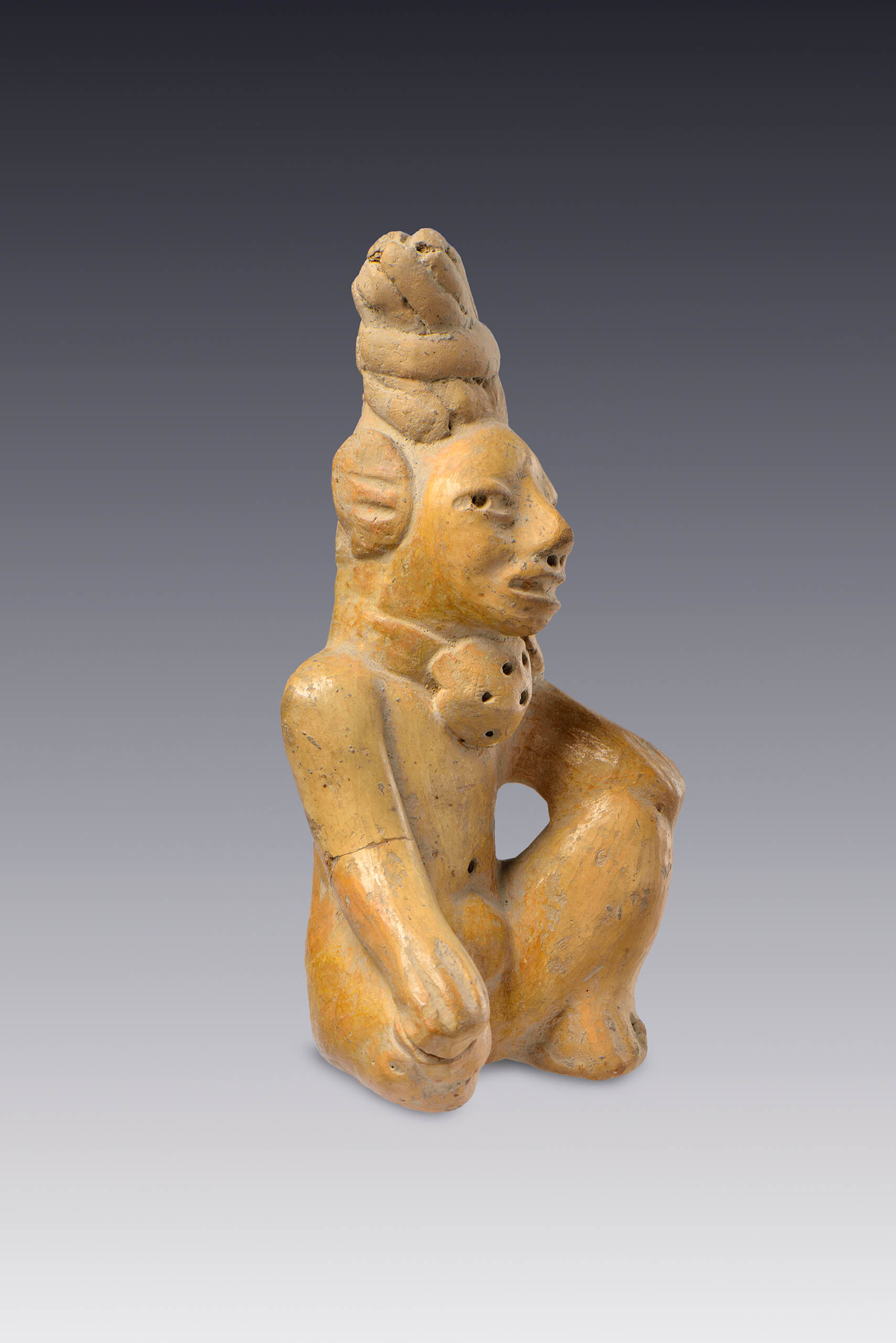 Figurilla sedente antropomorfa | El M&eacute;xico antiguo. Salas de Arte Prehisp&aacute;nico | Museo Amparo, Puebla