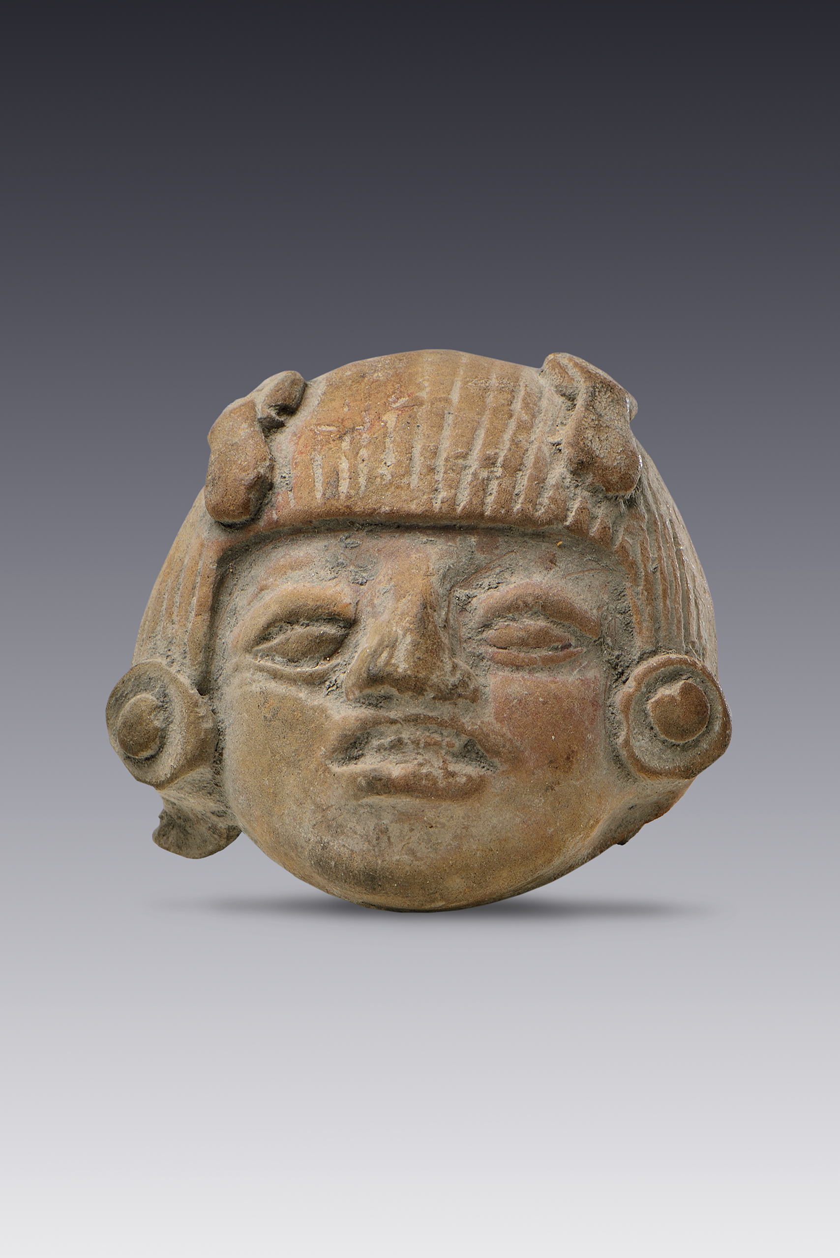 Cabezas con tocado de “moño”  | El México antiguo. Salas de Arte Prehispánico | Museo Amparo, Puebla