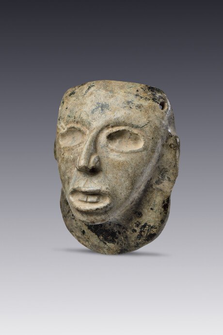 Máscara antropomorfa con pechera tradición Altiplano central
