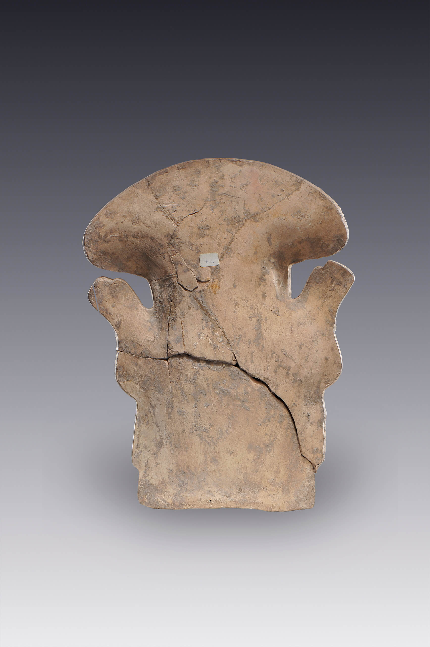 Figura femenina con los brazos hacia arriba | El México antiguo. Salas de Arte Prehispánico | Museo Amparo, Puebla