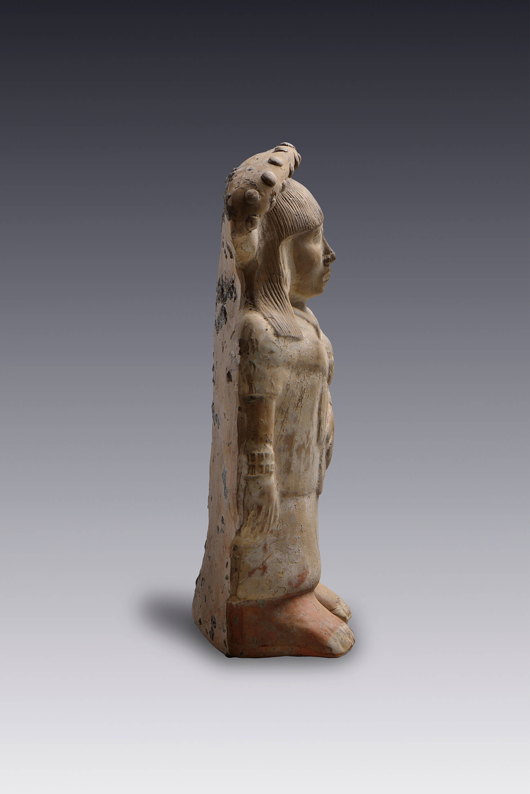 Figura femenina con niño (maraca) | El México antiguo. Salas de Arte Prehispánico | Museo Amparo, Puebla