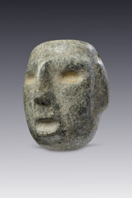 Máscara antropomorfa de rasgos esquemáticos de tradición Altiplano central